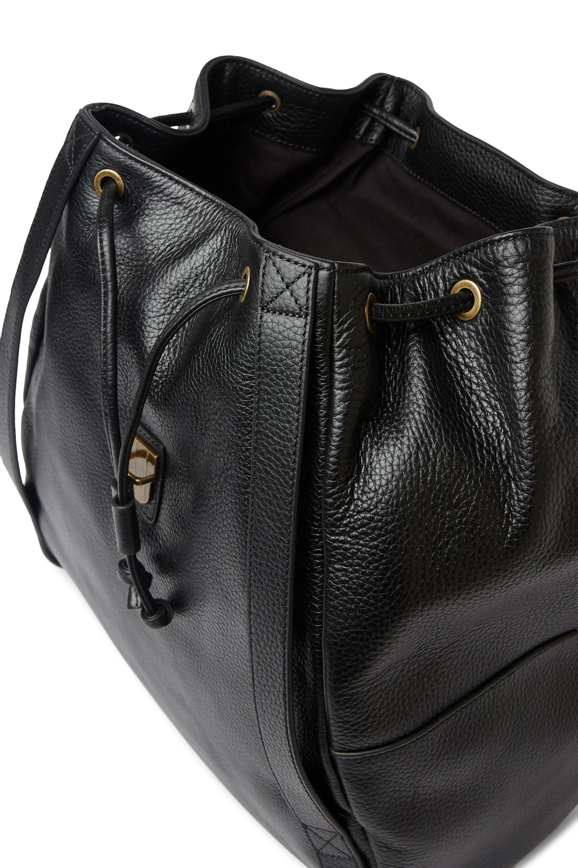 حقيبة ظهر جلد