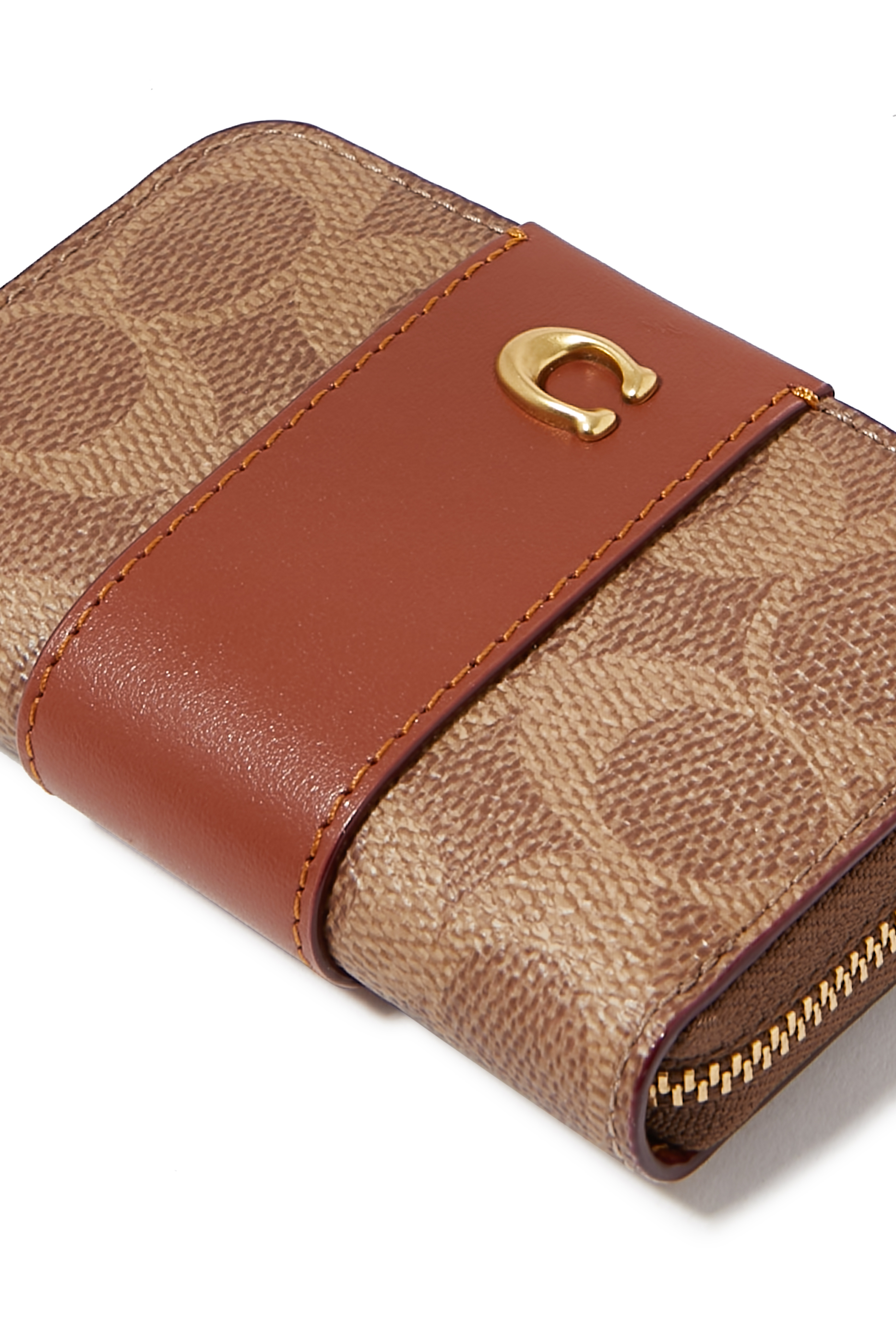 حافظة بطاقات إسنشال صغيرة بسحاب محيط