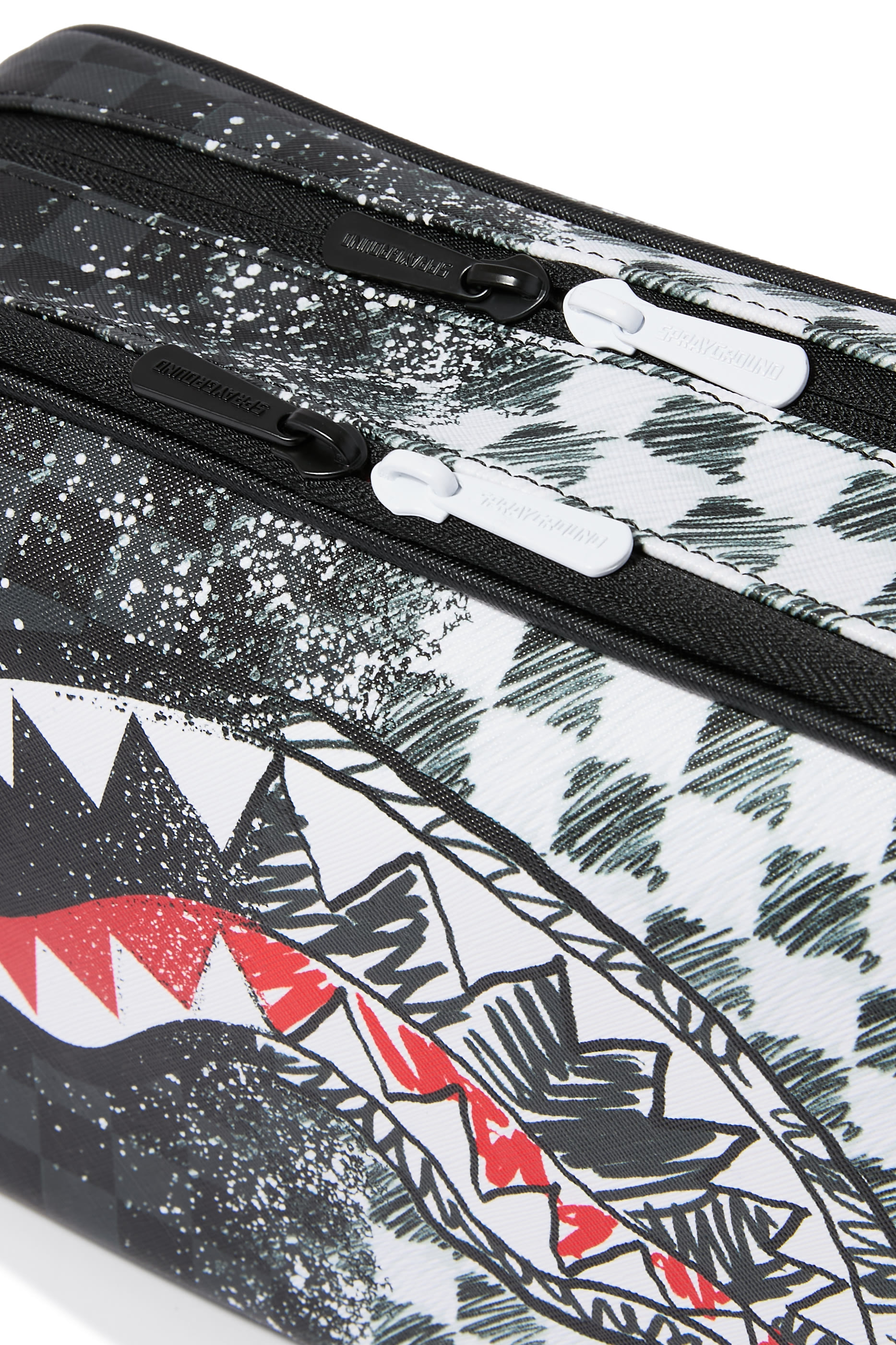 حقيبة مستلزمات عناية بتصميم ميكس أند ماتش سكريبل