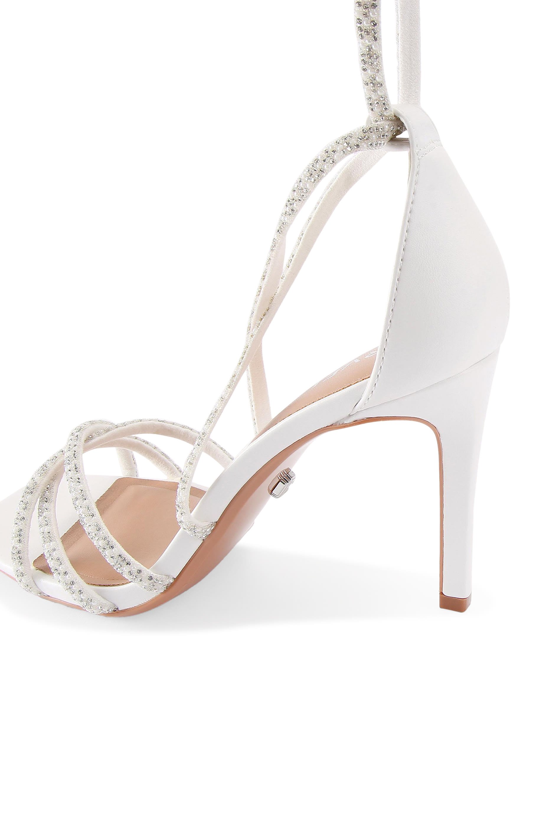 حذاء كلاسيكي باباراتزي 90 بتفاصيل ربطة