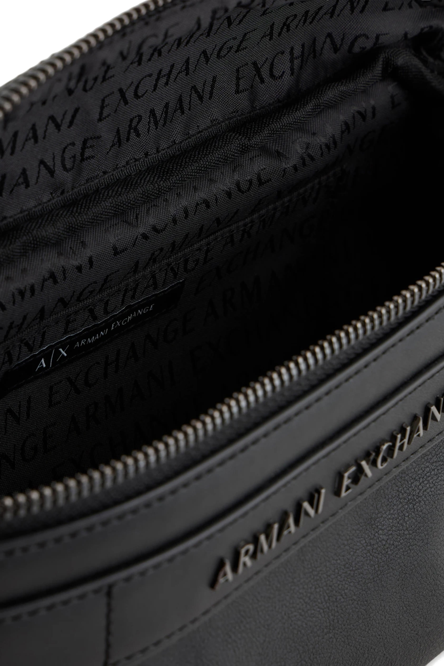 حقيبة خصر مستطيلة بخطاف