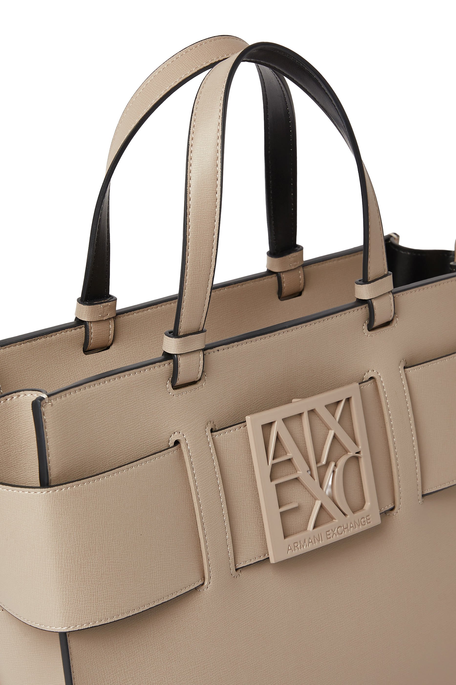 حقيبة يد بحلية شعار الماركة