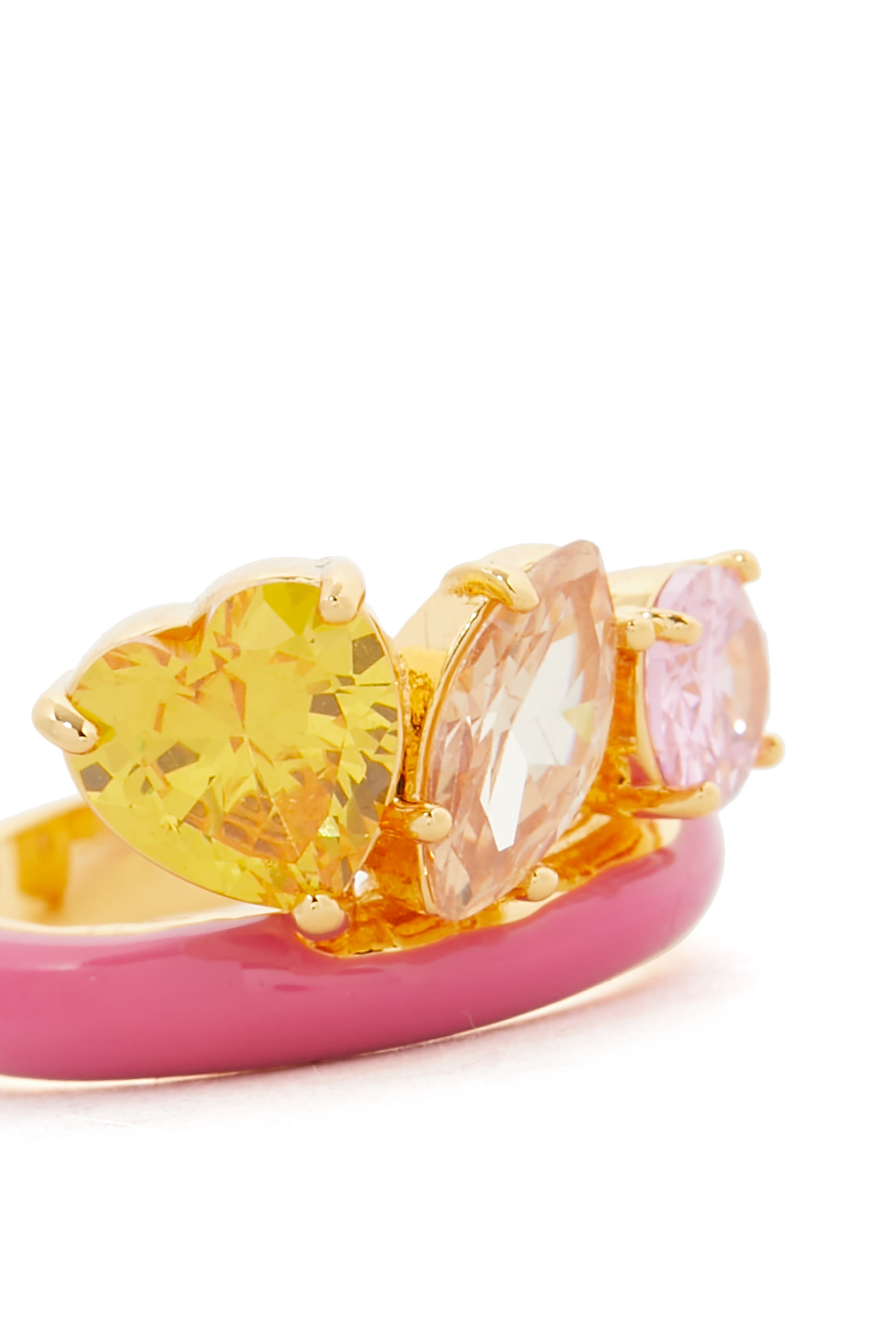 أقراط هاجي مزينة بالمينا