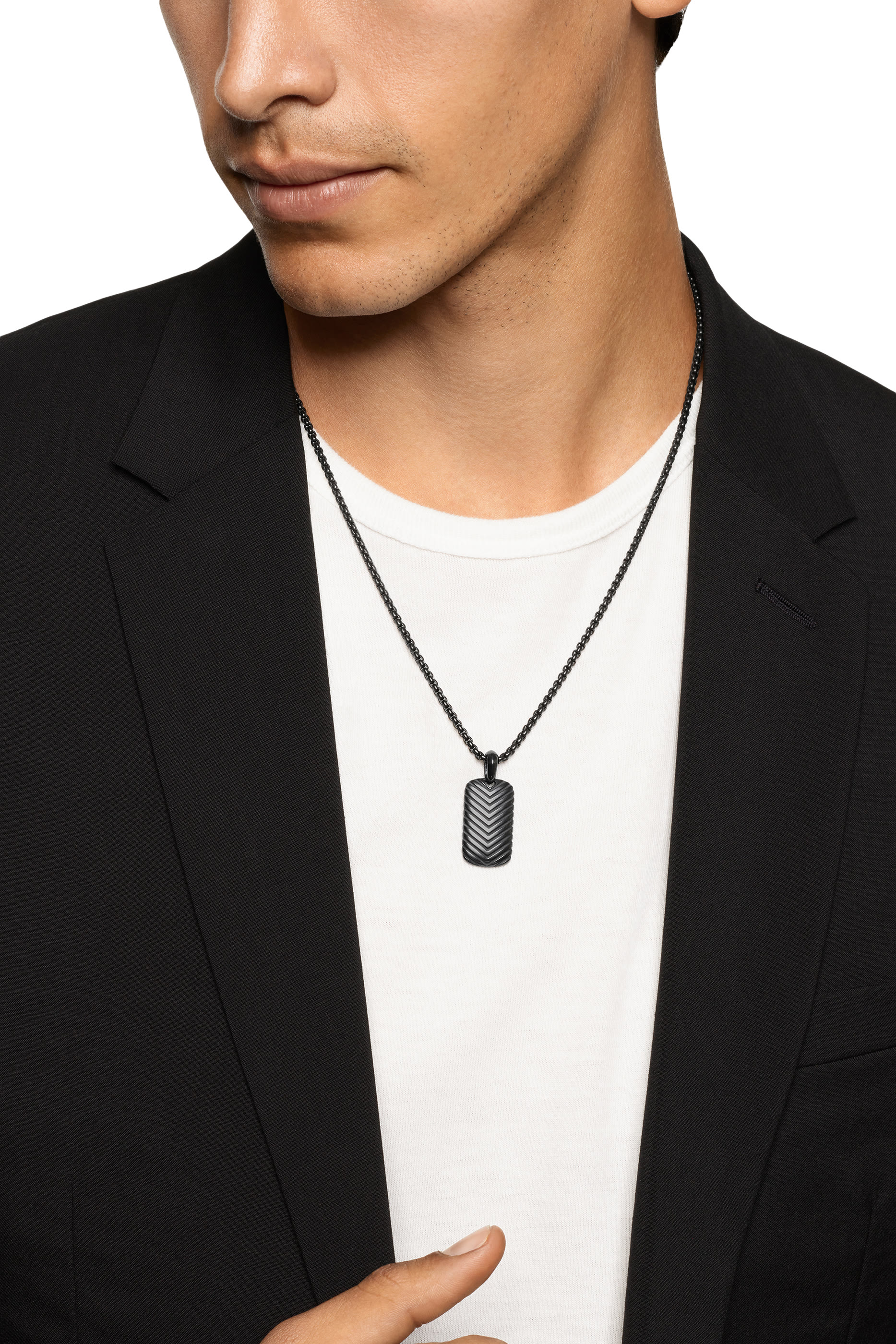 دلاية بنقشة شيفرون مرصعة بماس، تيتانيوم