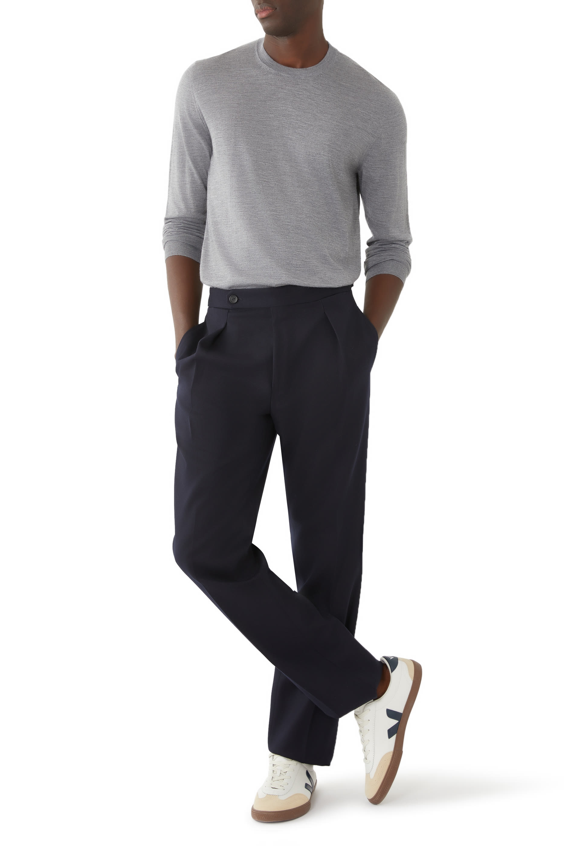 كنزة بقصة ضيقة ووياقة ضيقة كشمير وحرير