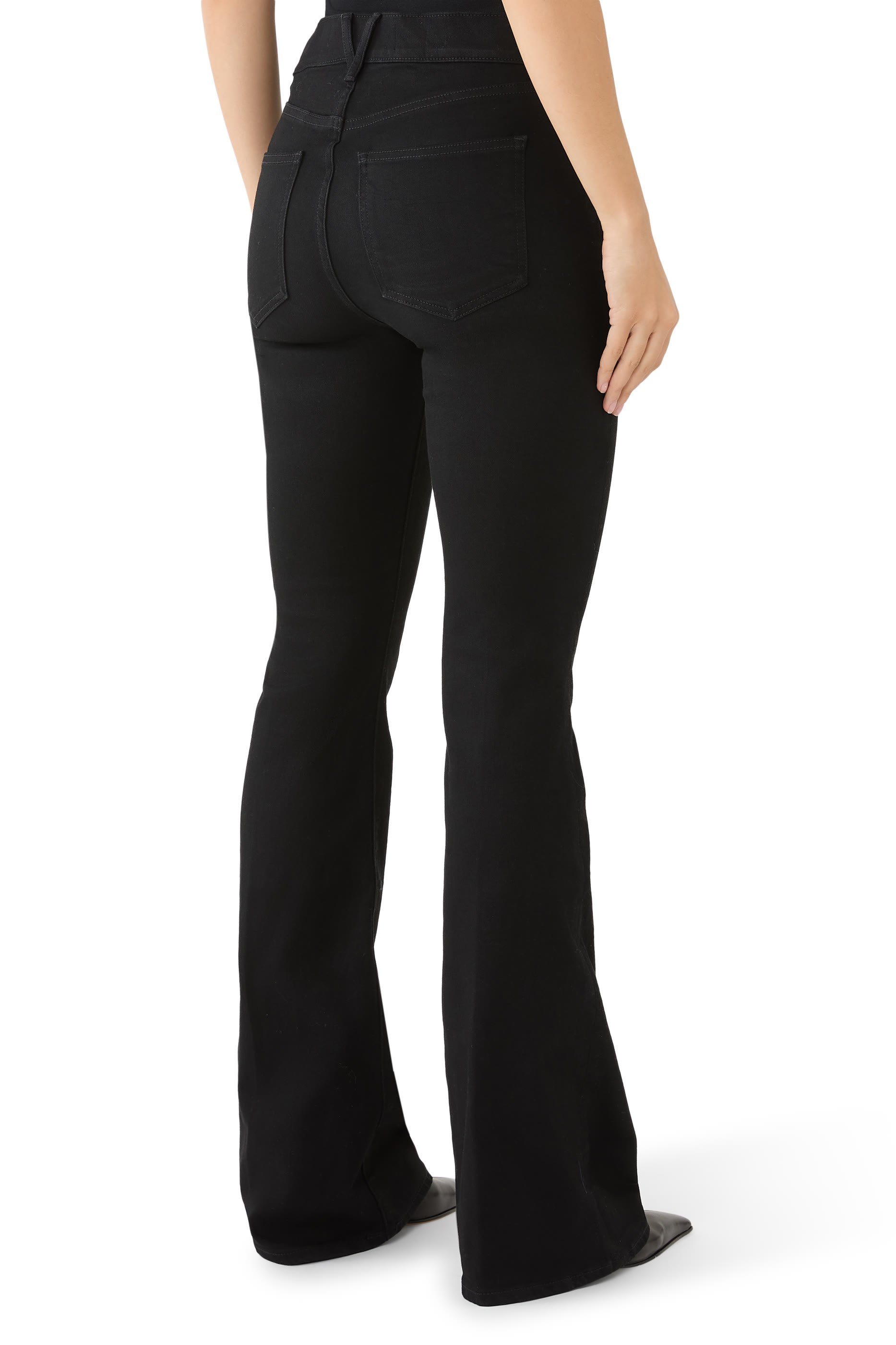 بنطال جينز بيفرلي بخصر مرتفع وقصة واسعة من الأسفل