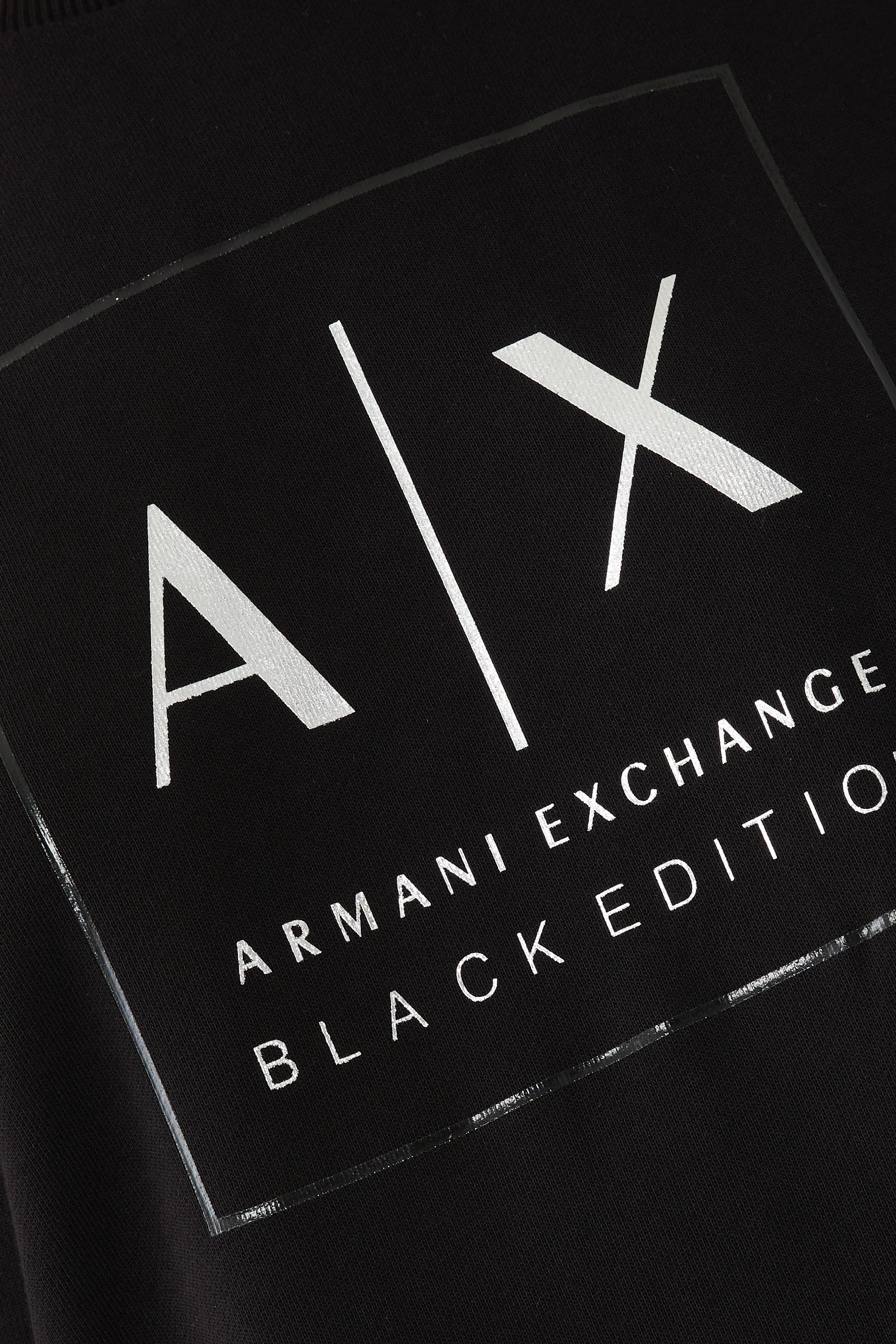 فستان قصير بأكمام رباعية مزين بشعار الماركة