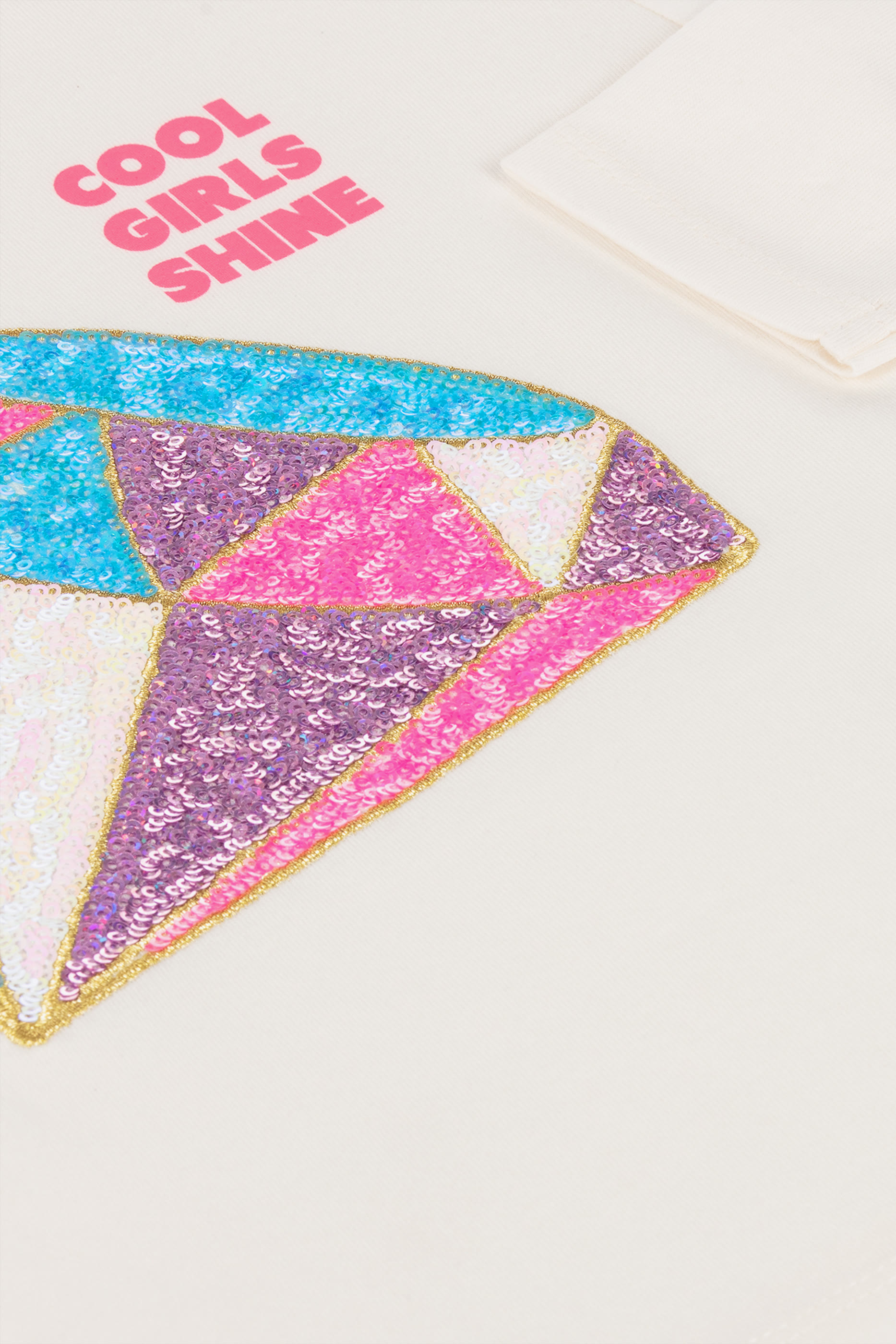 بلوزة بأكمام طويلة مزينة بماسة بترتر للأطفال