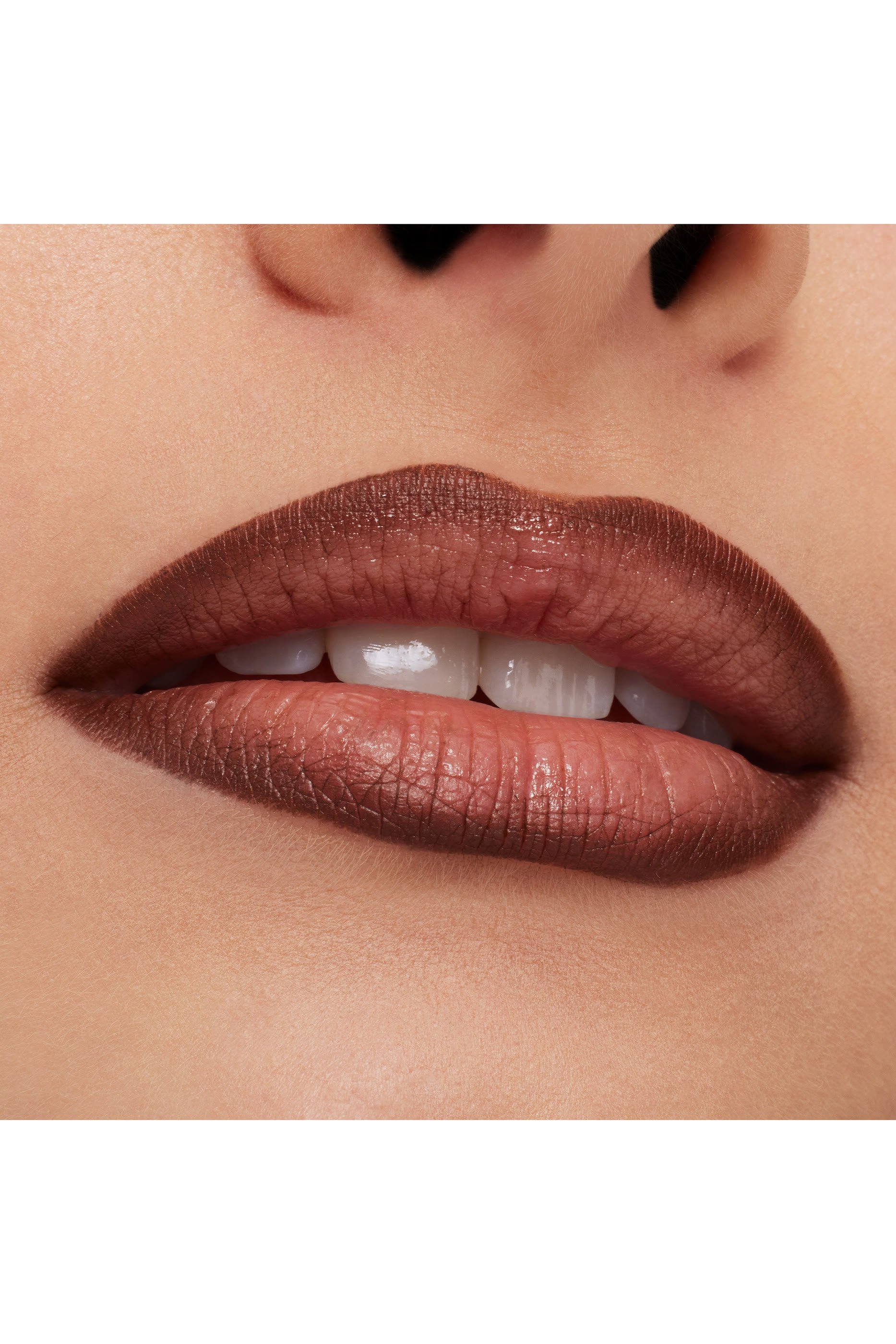 قلم محدد للشفاه من تشكيلة ميتامورفوزيس