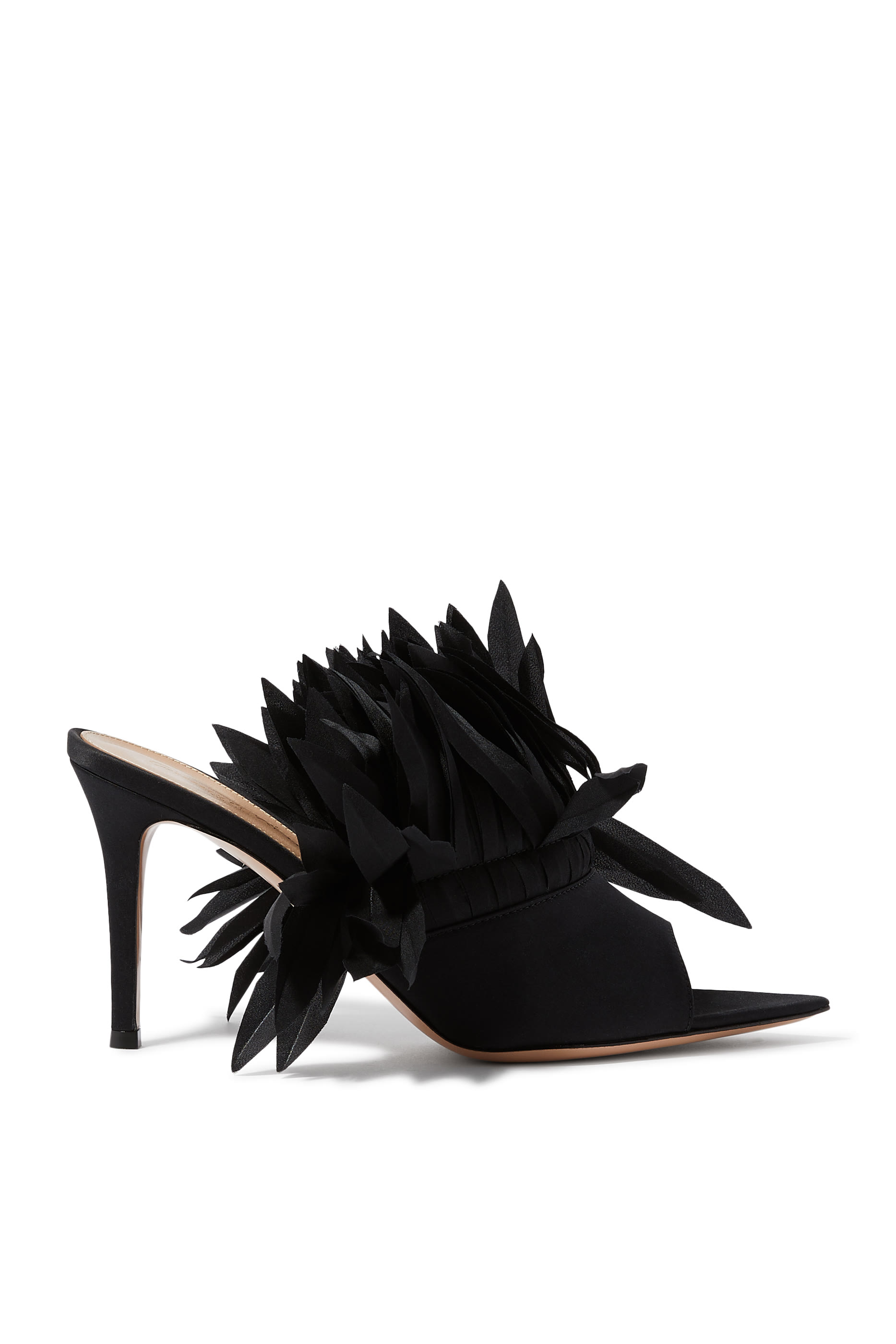 حذاء دانياه  85 مزين بتفاصيل زهرة شمواه