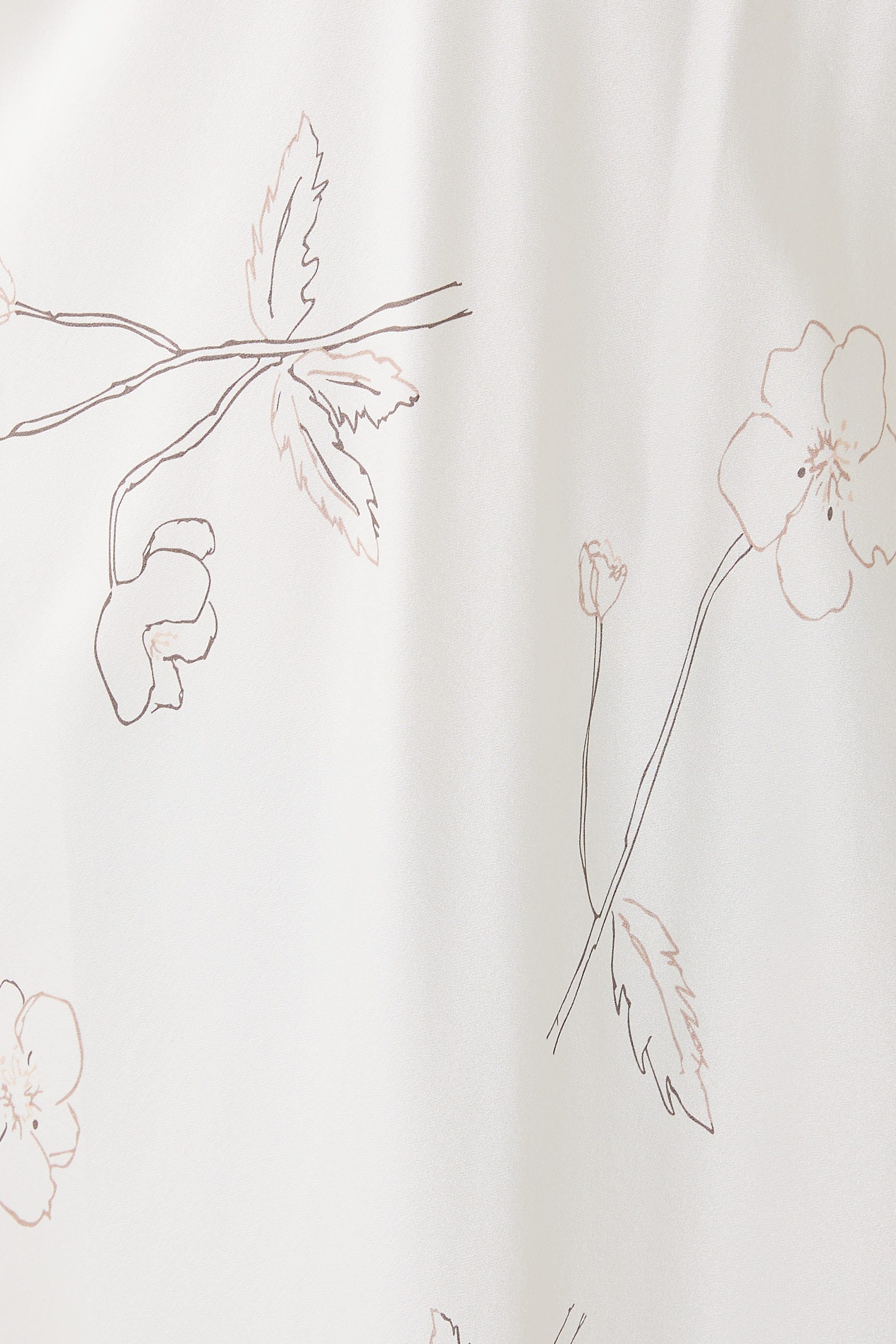 فستان نوم طويل بطبعة أزهار وظهر بتصميم متقاطع حرير