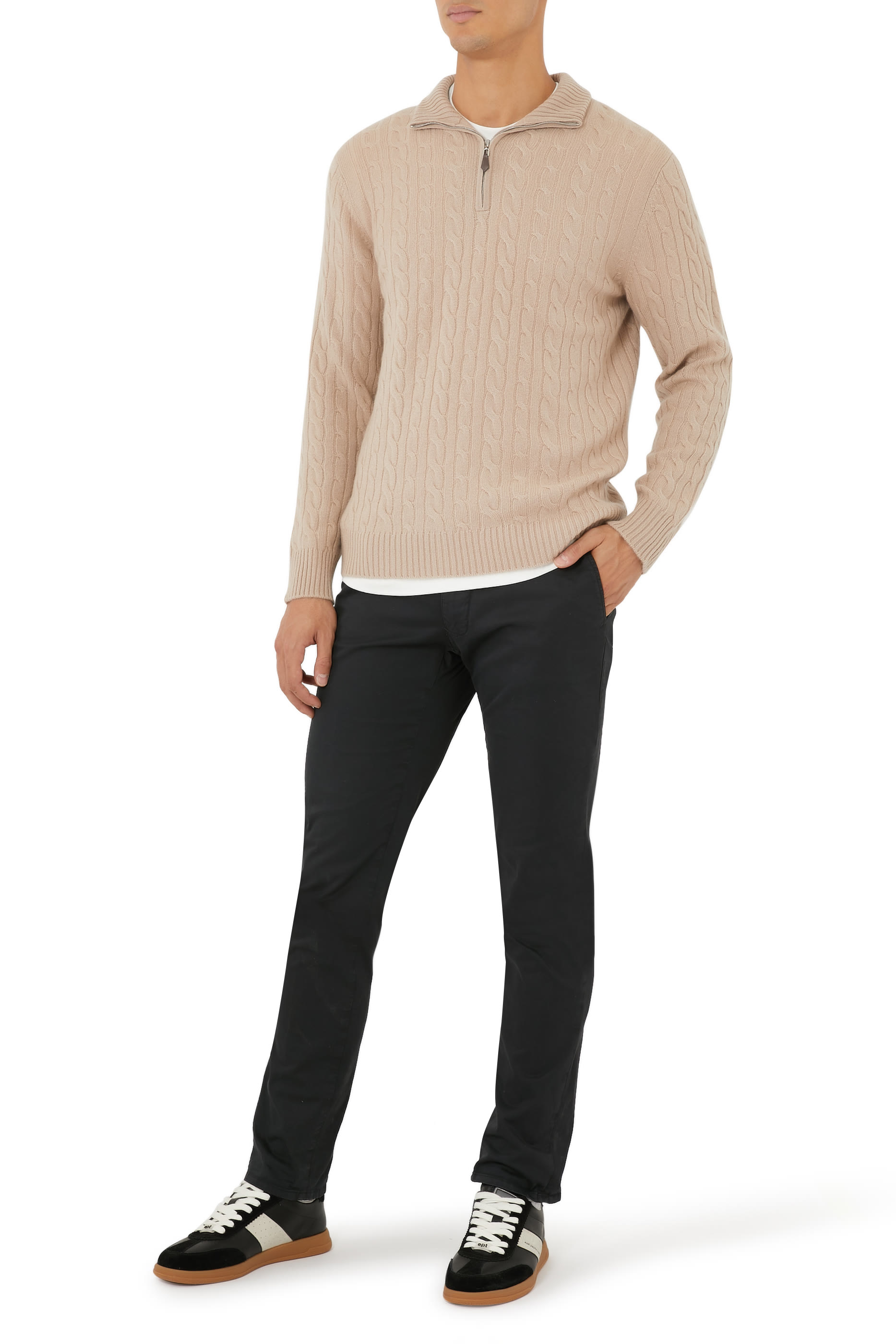 بنطال إنكوتكس