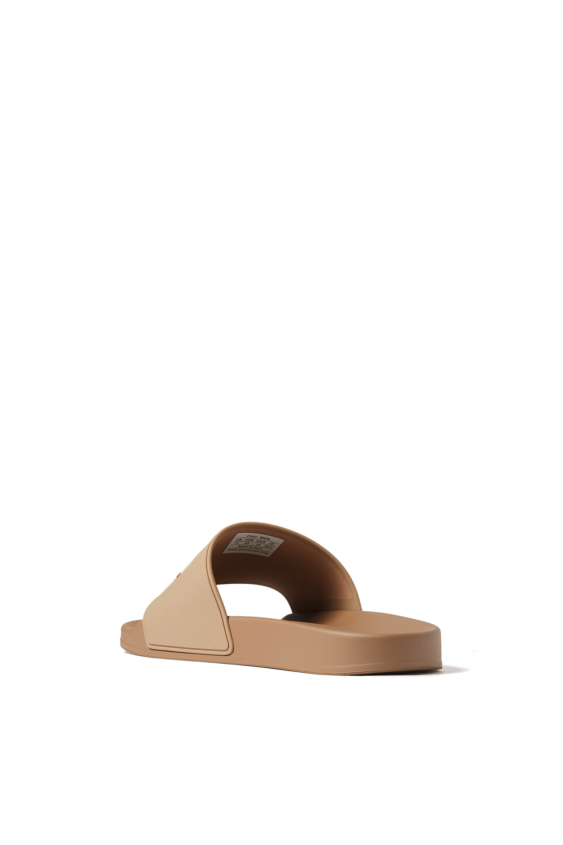 حذاء مفتوح لحمام السباحة