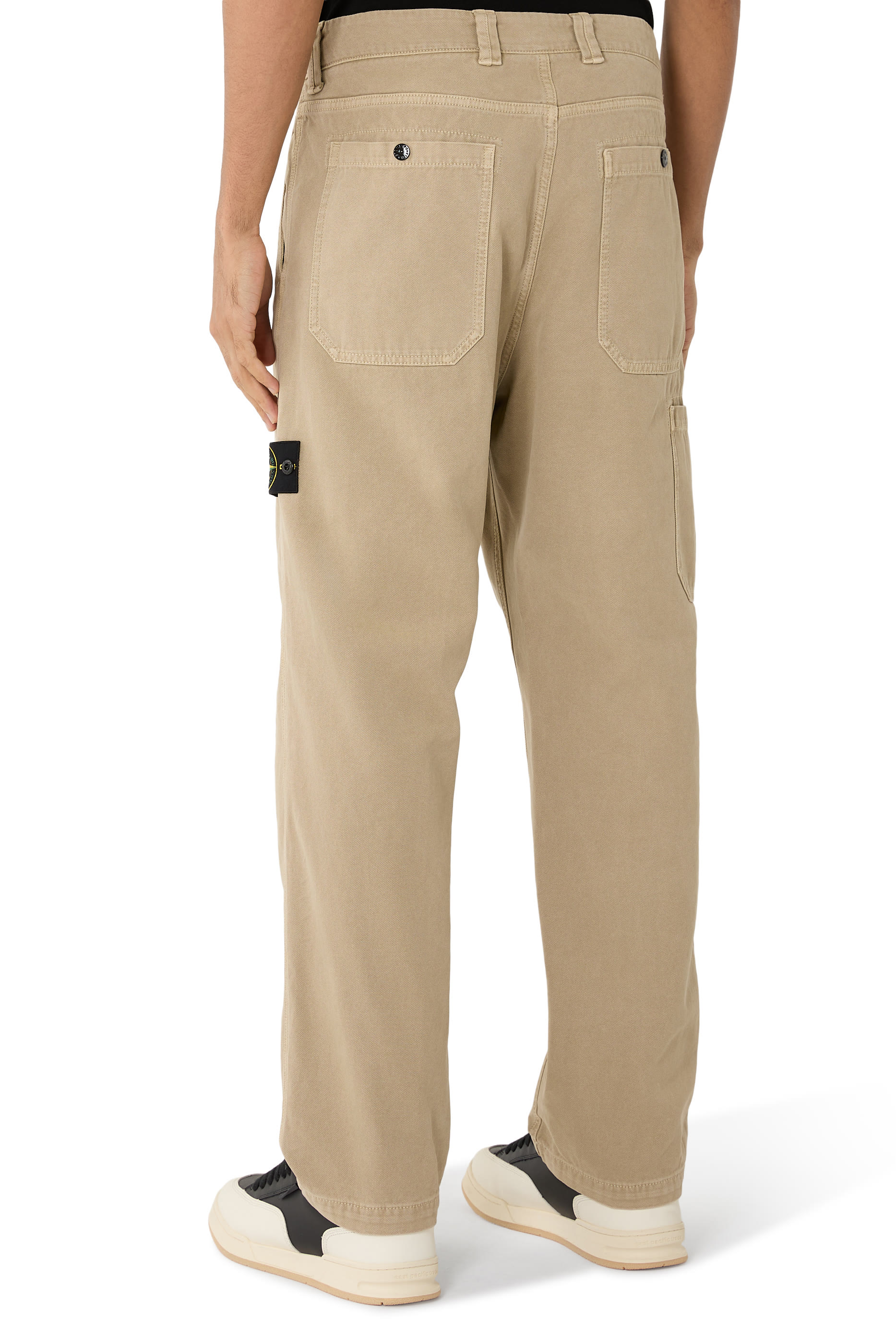 بنطال برقعة شعار الماركة