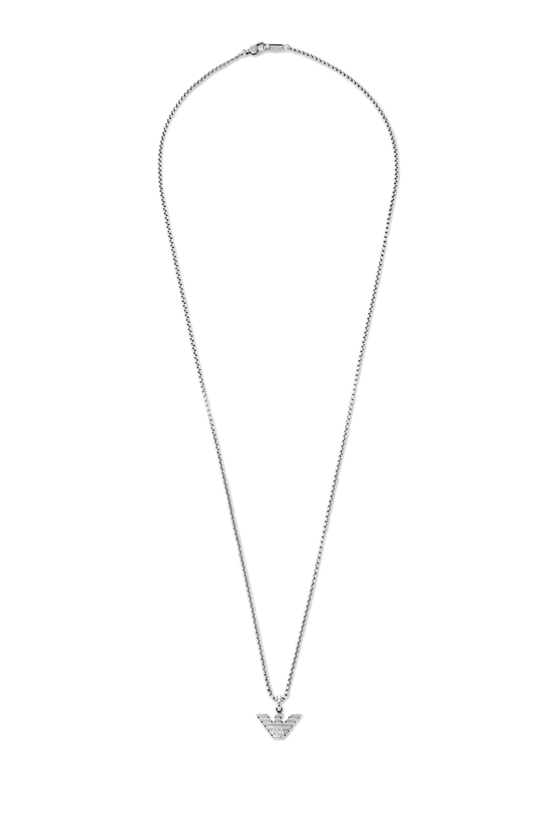 قلادة بشعار الماركة