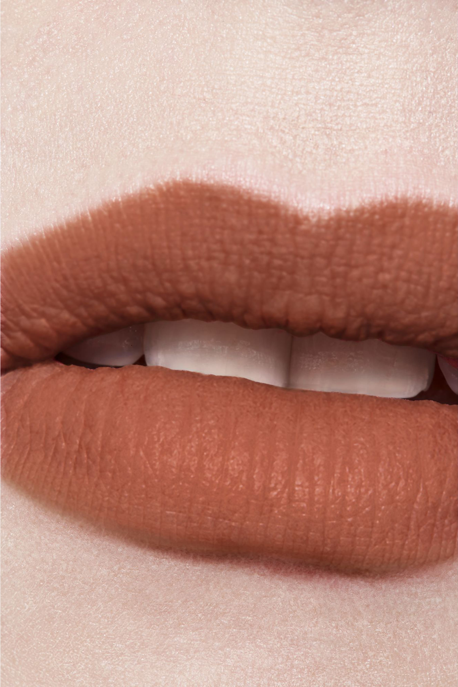 احمر شفاه Chanel Rouge Allure Liquid Velvet Ultrawear Intense مات سائل