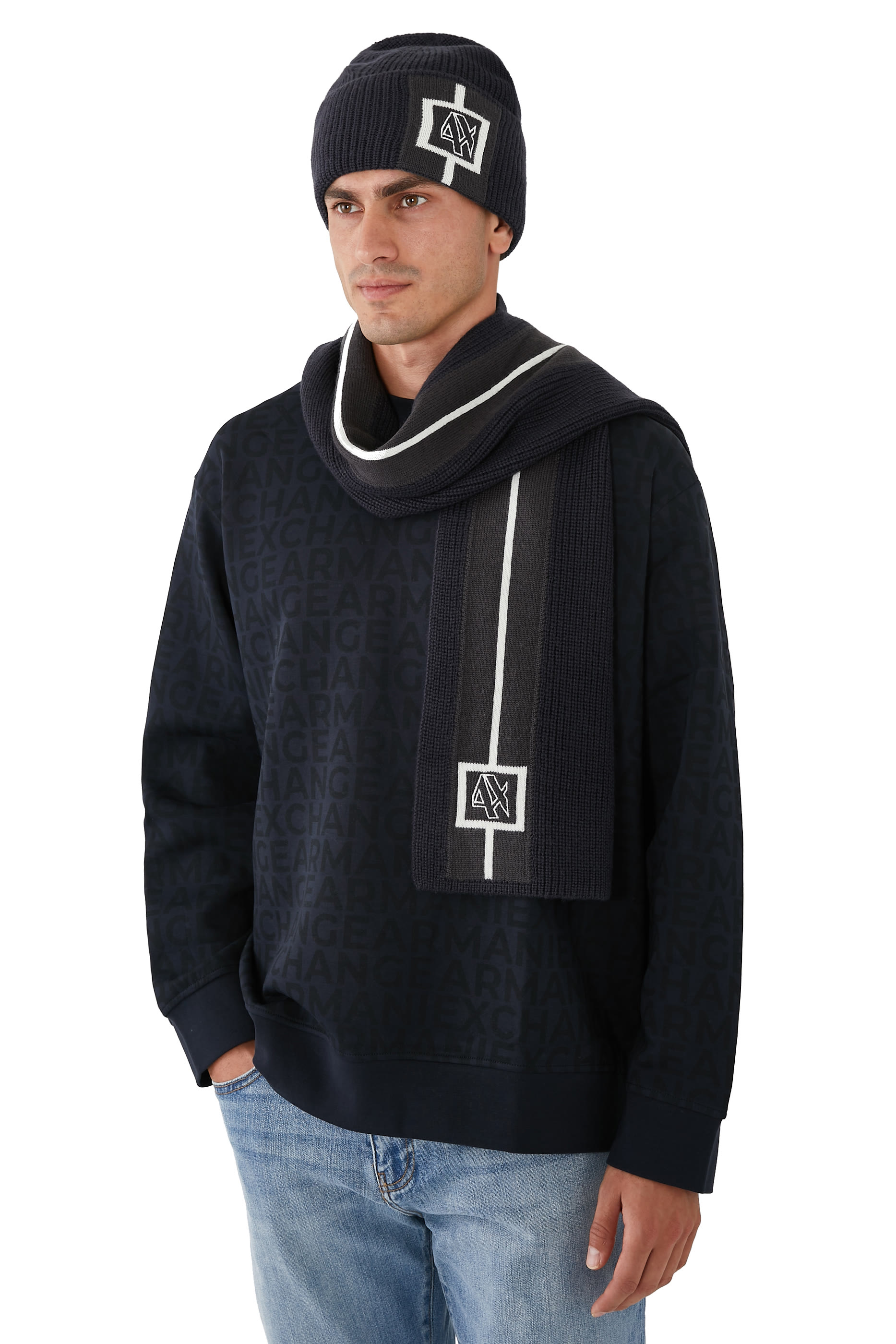 قبعة بيني بشعار الماركة