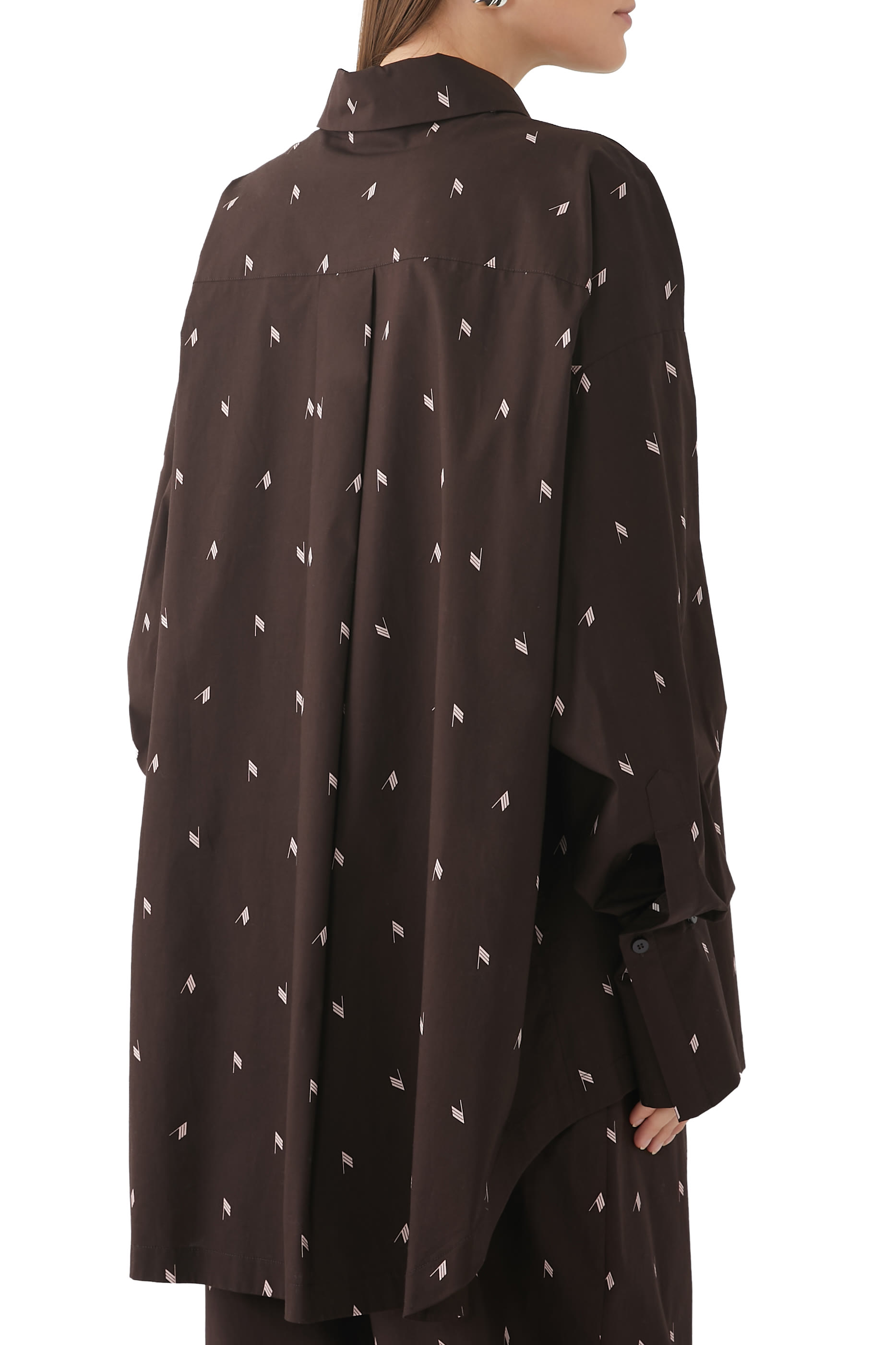 قميص ديانا بشعار الماركة