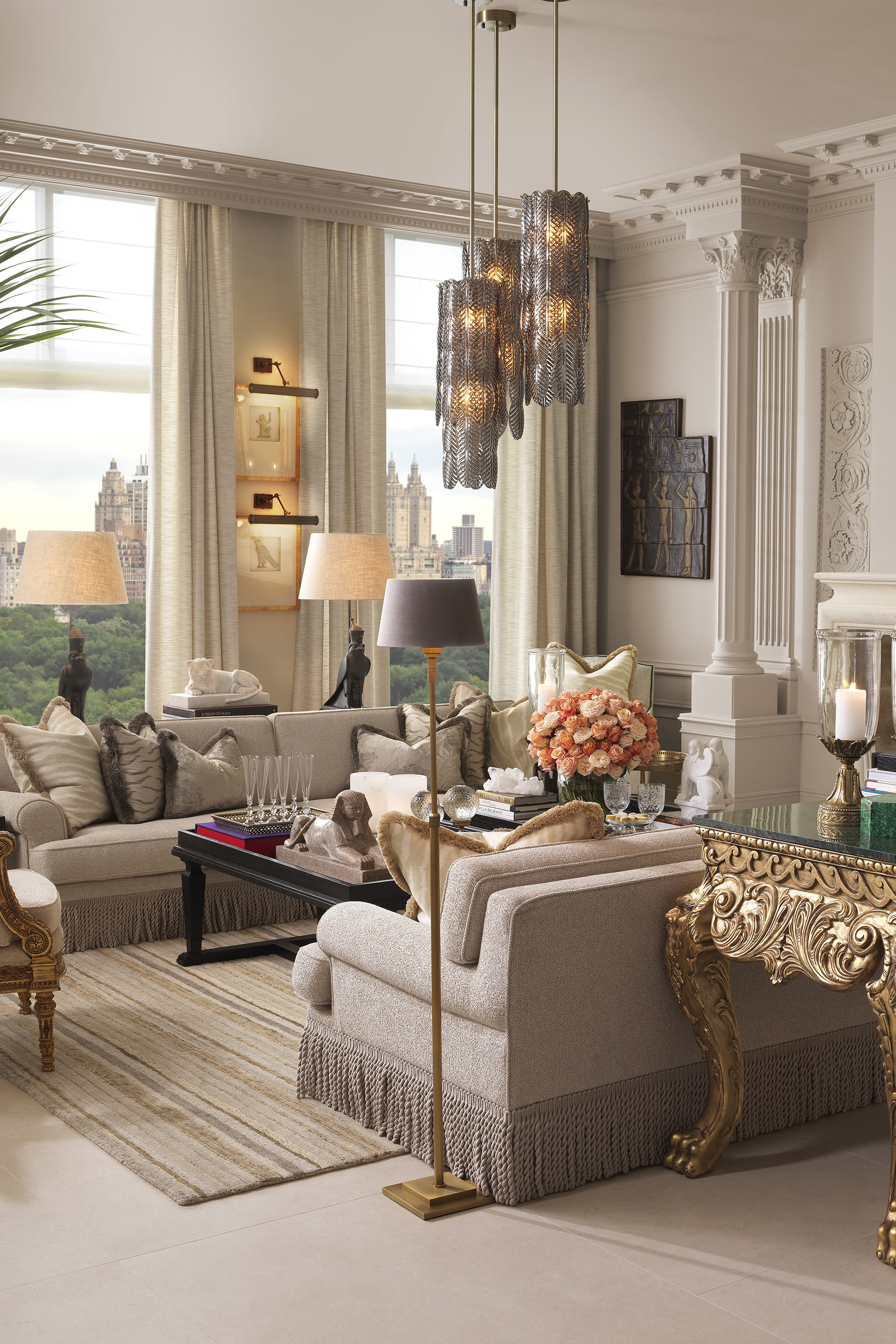 مصباح أرضي تريون