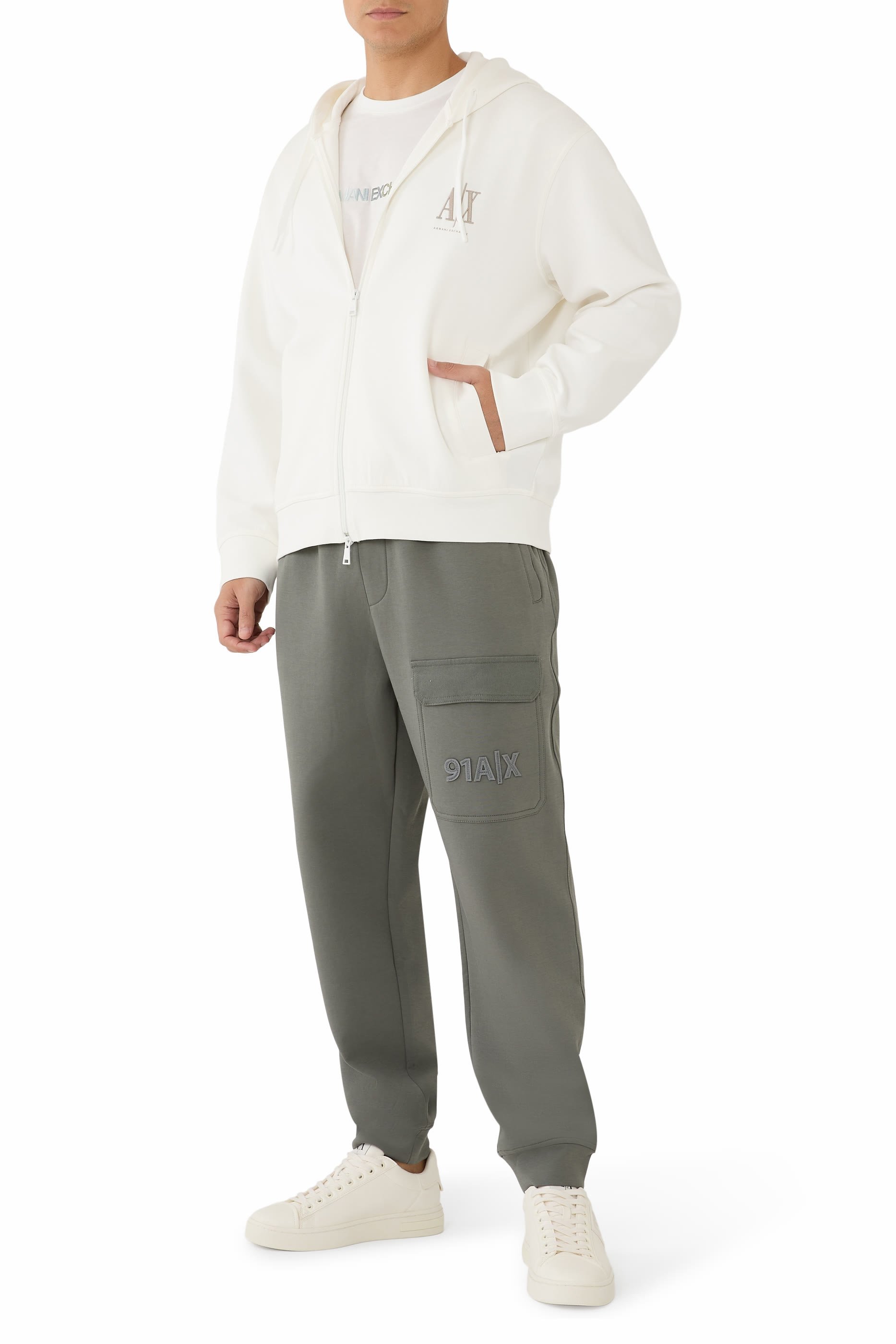 سويت شيرت بسحاب وشعار الماركة