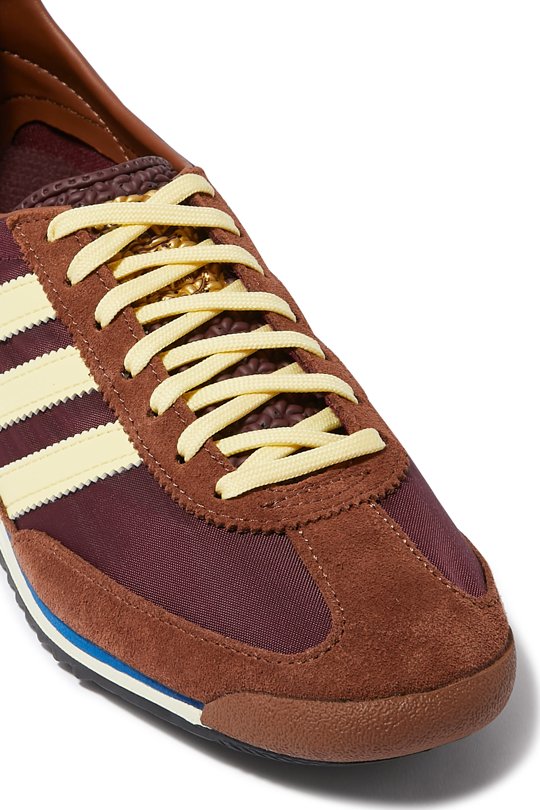 سنيكرز اس إل 72 بكاحل منخفض