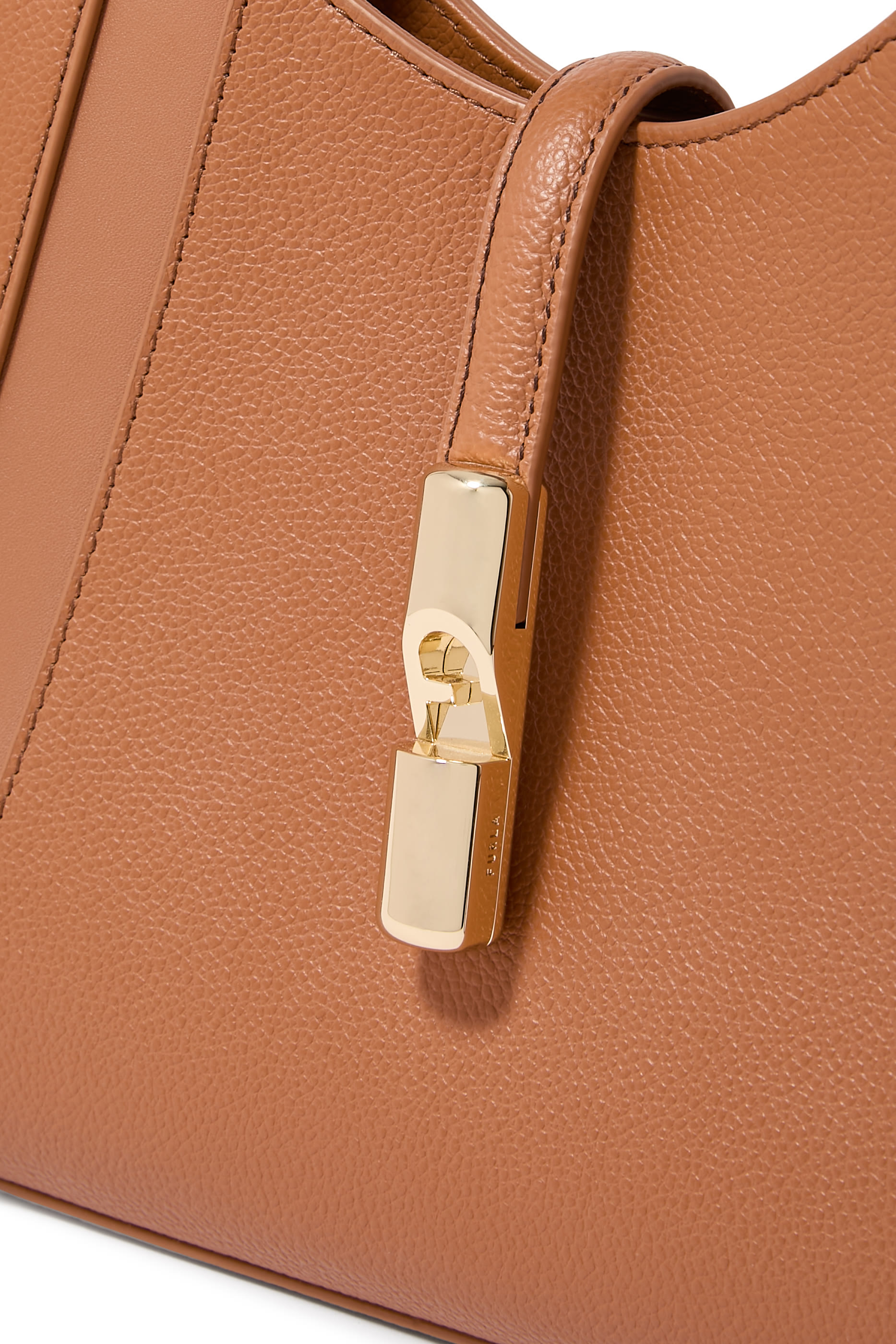 حقيبة يد غوتشيا اس جلد بارز الملمس