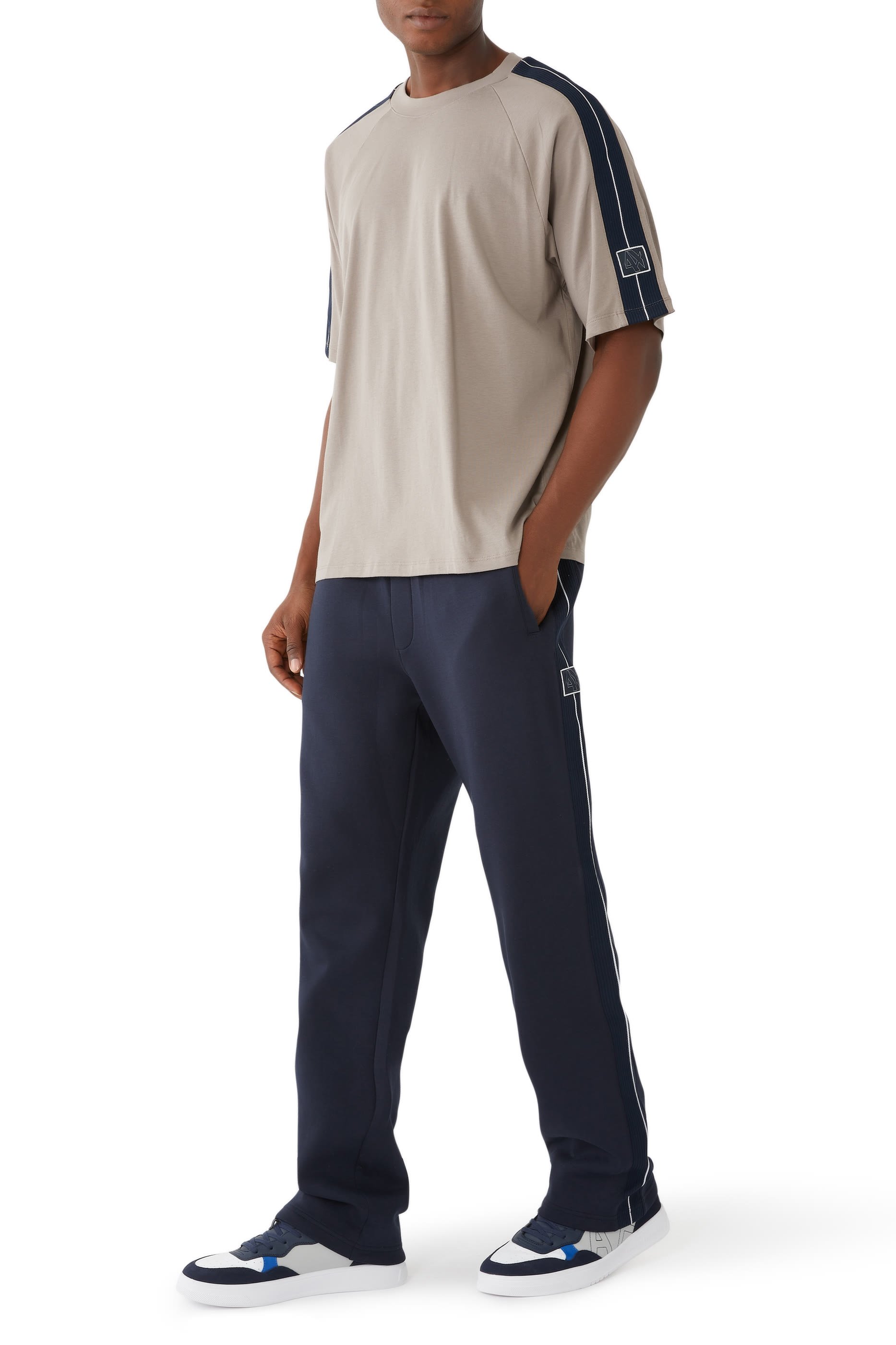 تيشيرت جيمنازيوم بياقة ضيقة