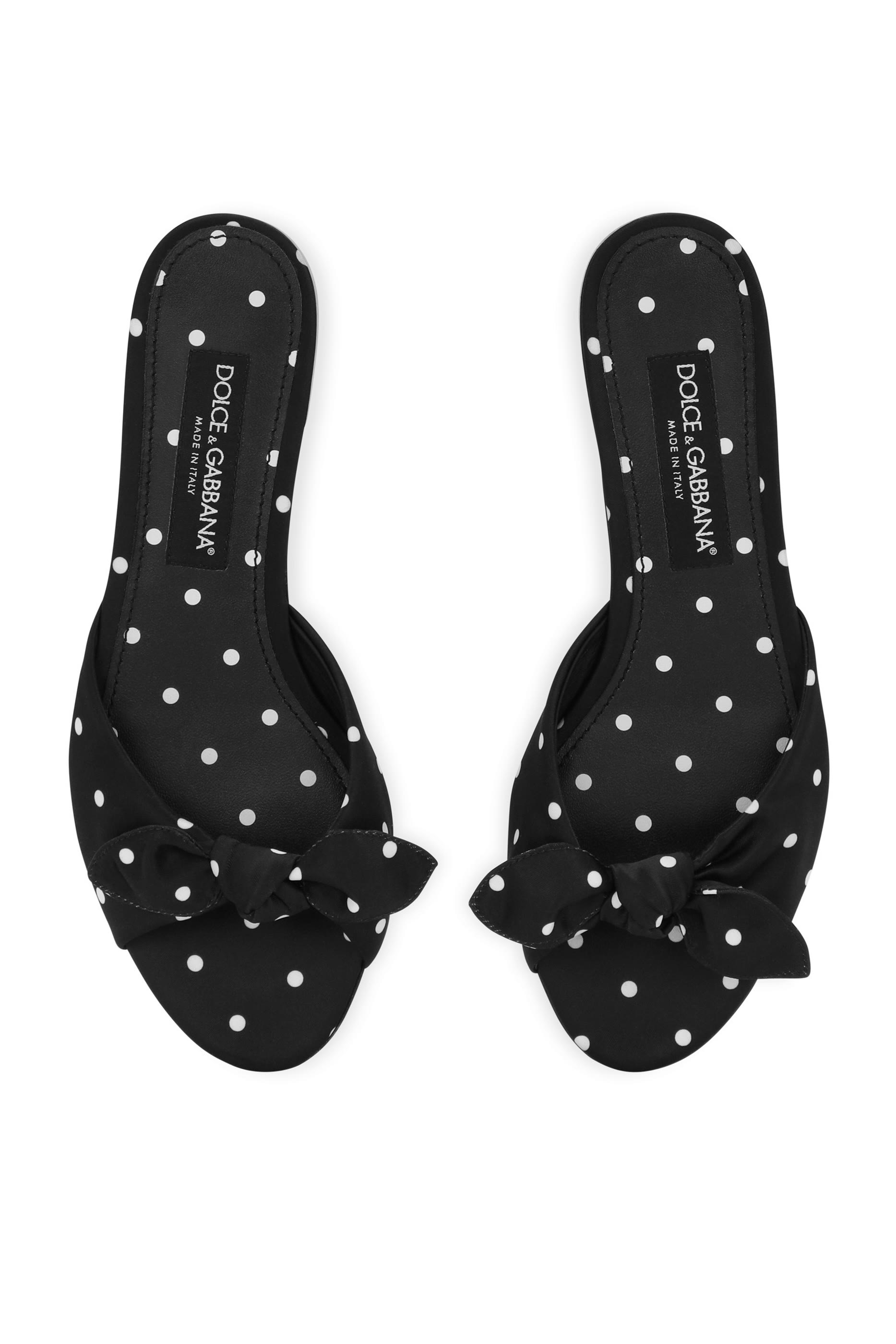 حذاء خفيف ساتان بطبعات