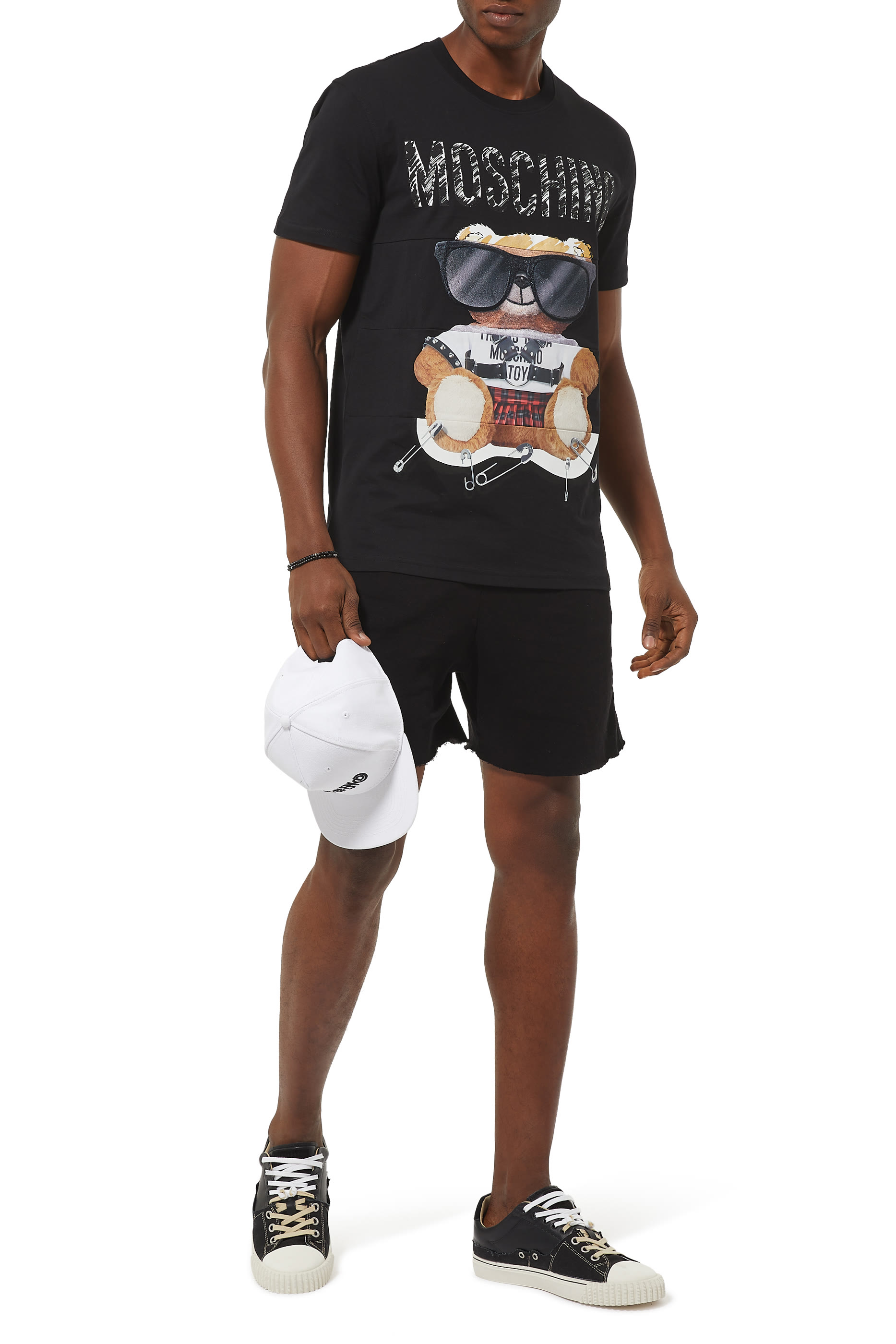 شورت يات بلون باهت