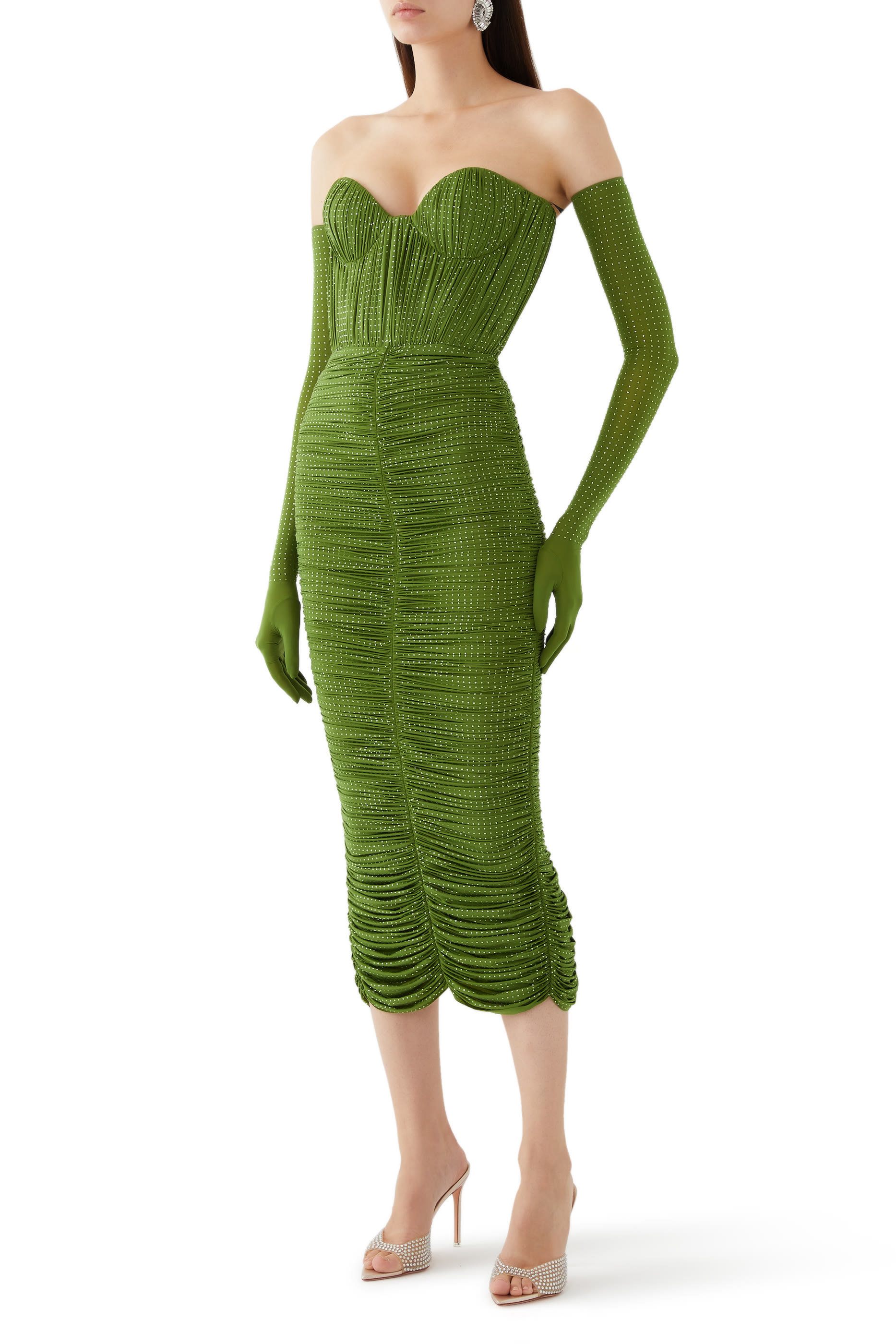 فستان بدون حمالات بكشكش مرصع بكريستال