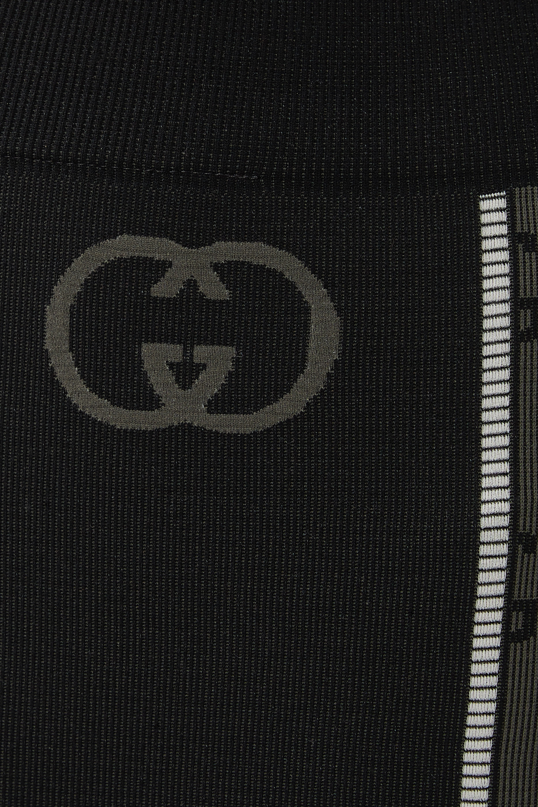 لغينغز جيرسيه جاكار بشعار&nbsp;