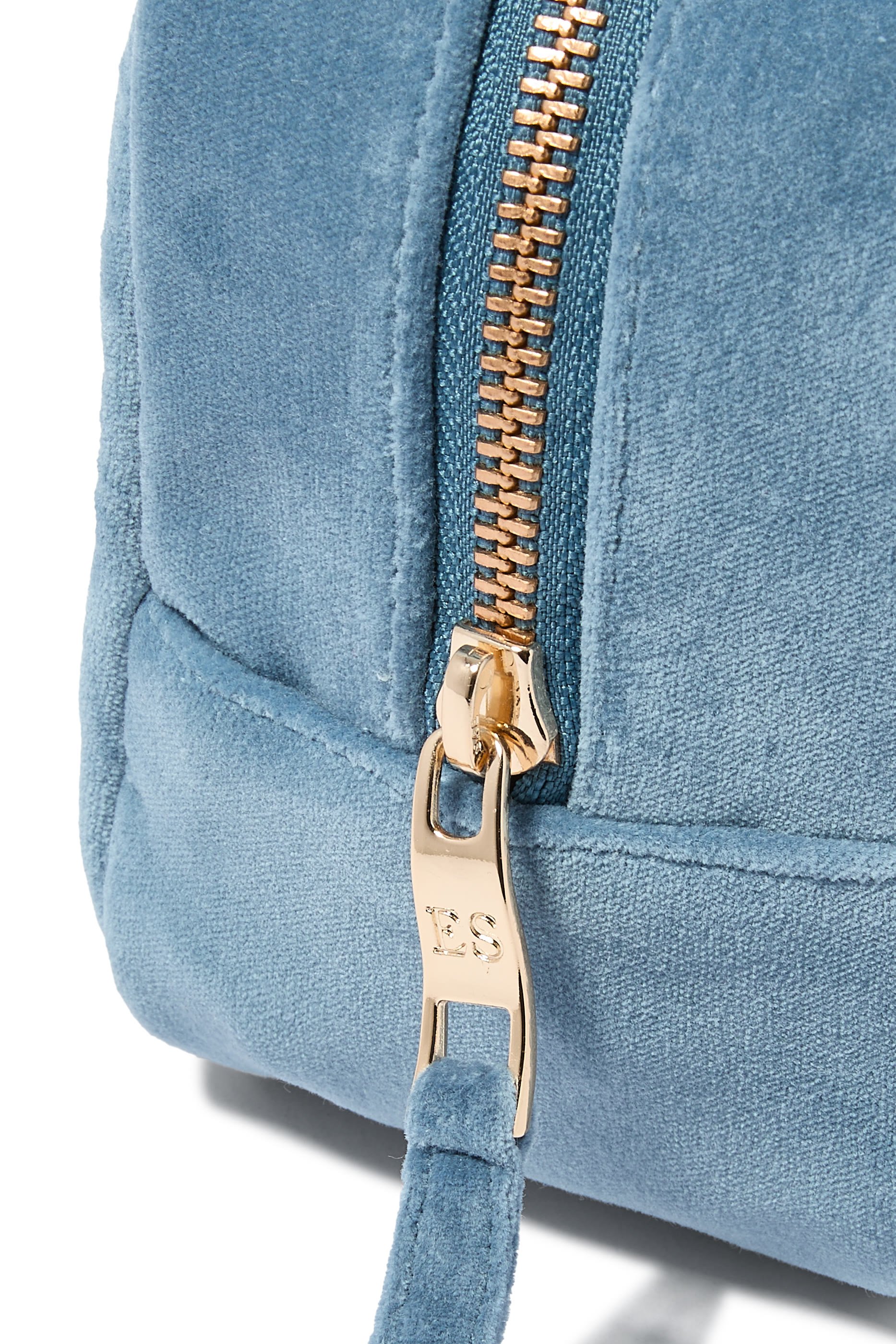 حقيبة مستحضرات تجميل ديزي دريم