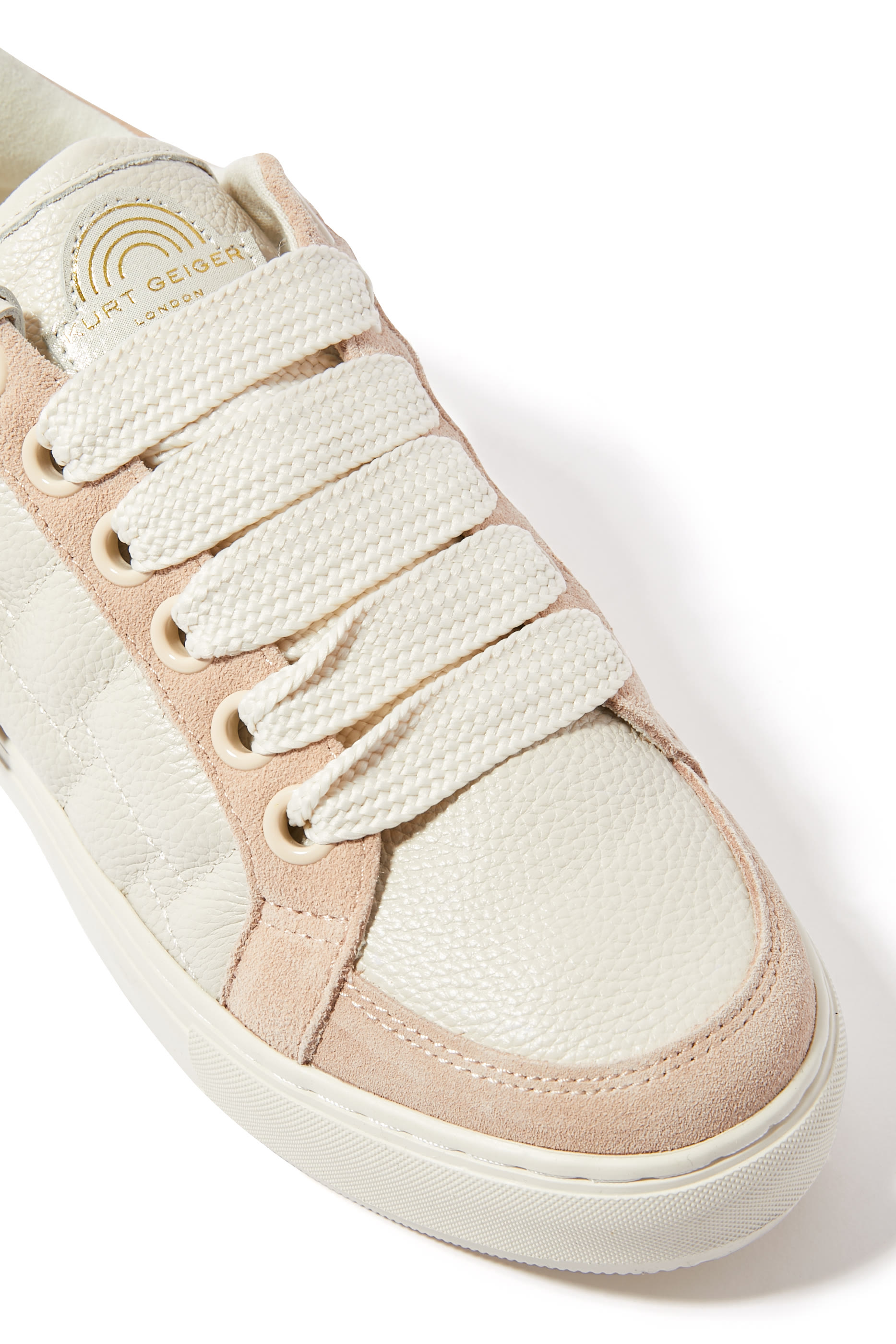 سنيكرز ساوث بانك بشارة