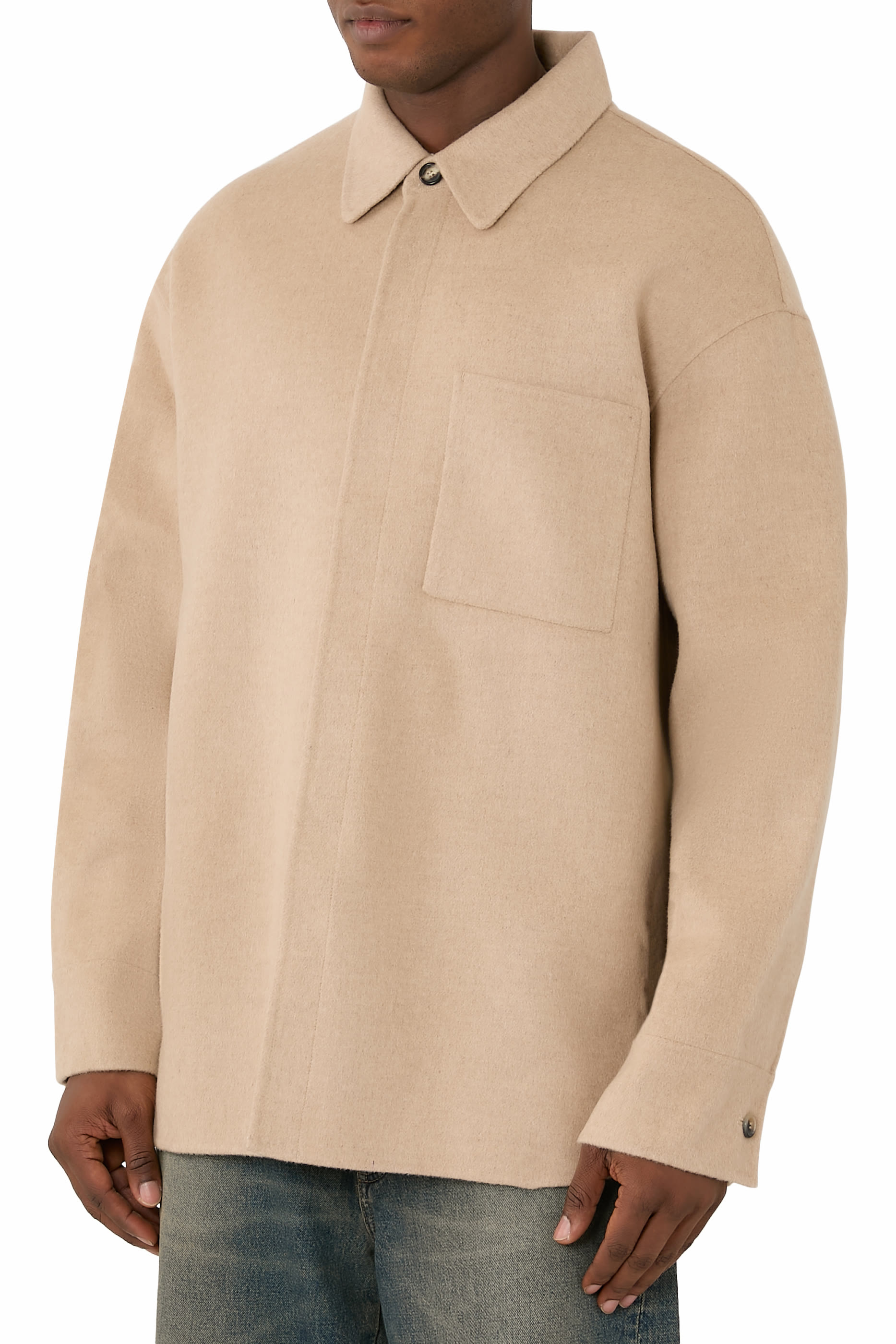 جاكيت بنمط قميص بقصة فضفاضة