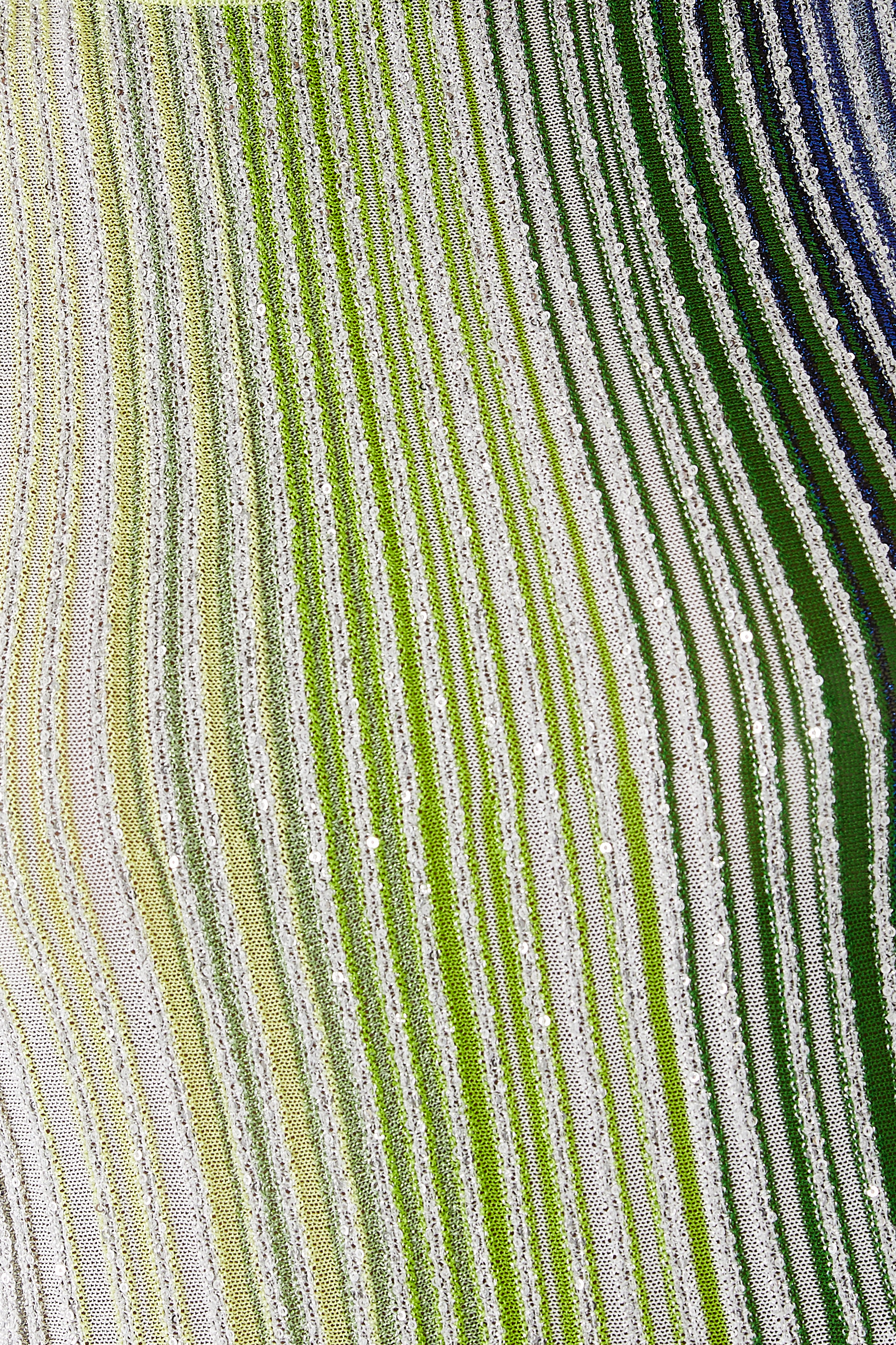 بلوزة بلا أكمام نسيج مطرز جزئيا بترتر