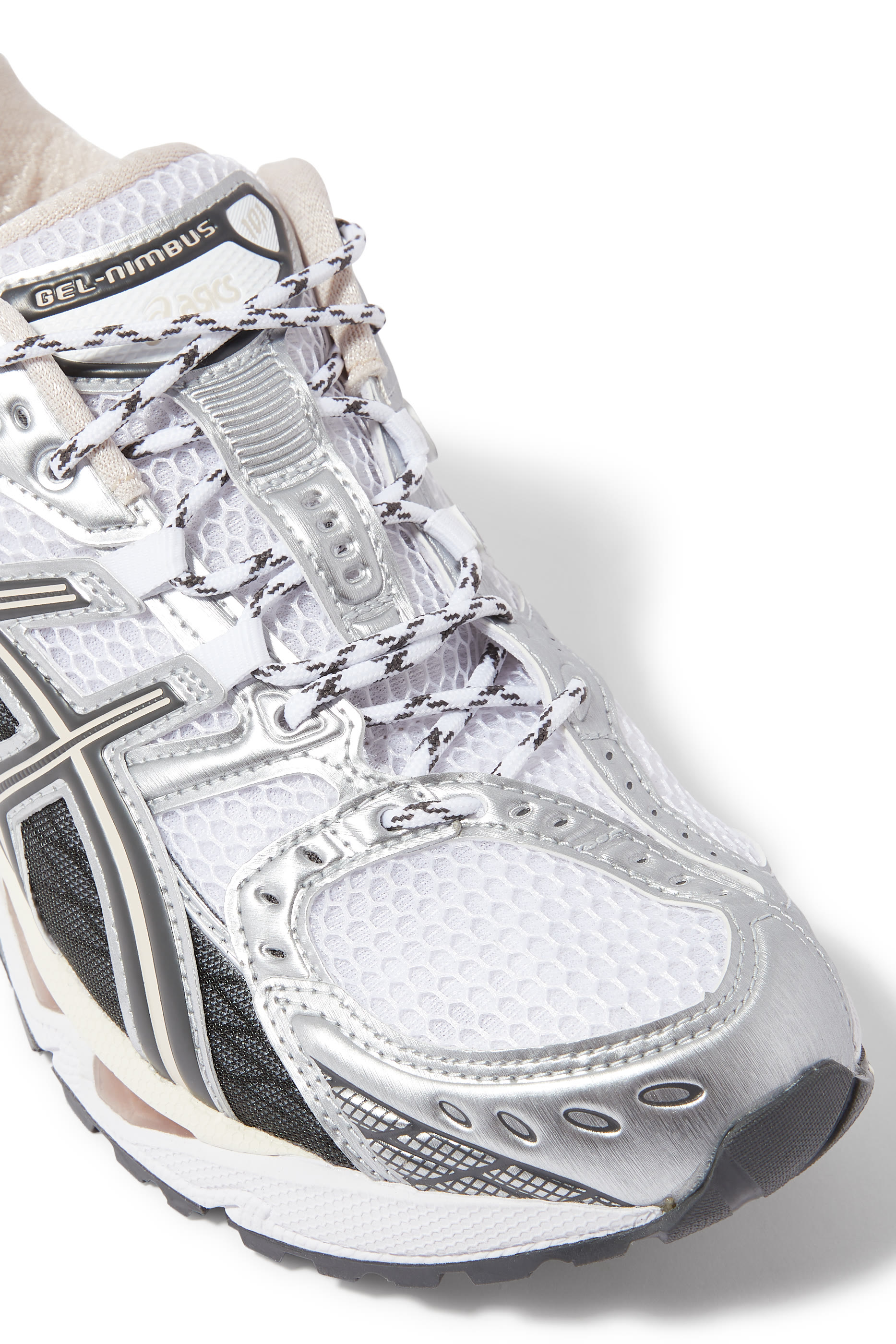 سنيكرز جل-نيمبوس 10.1 للجري