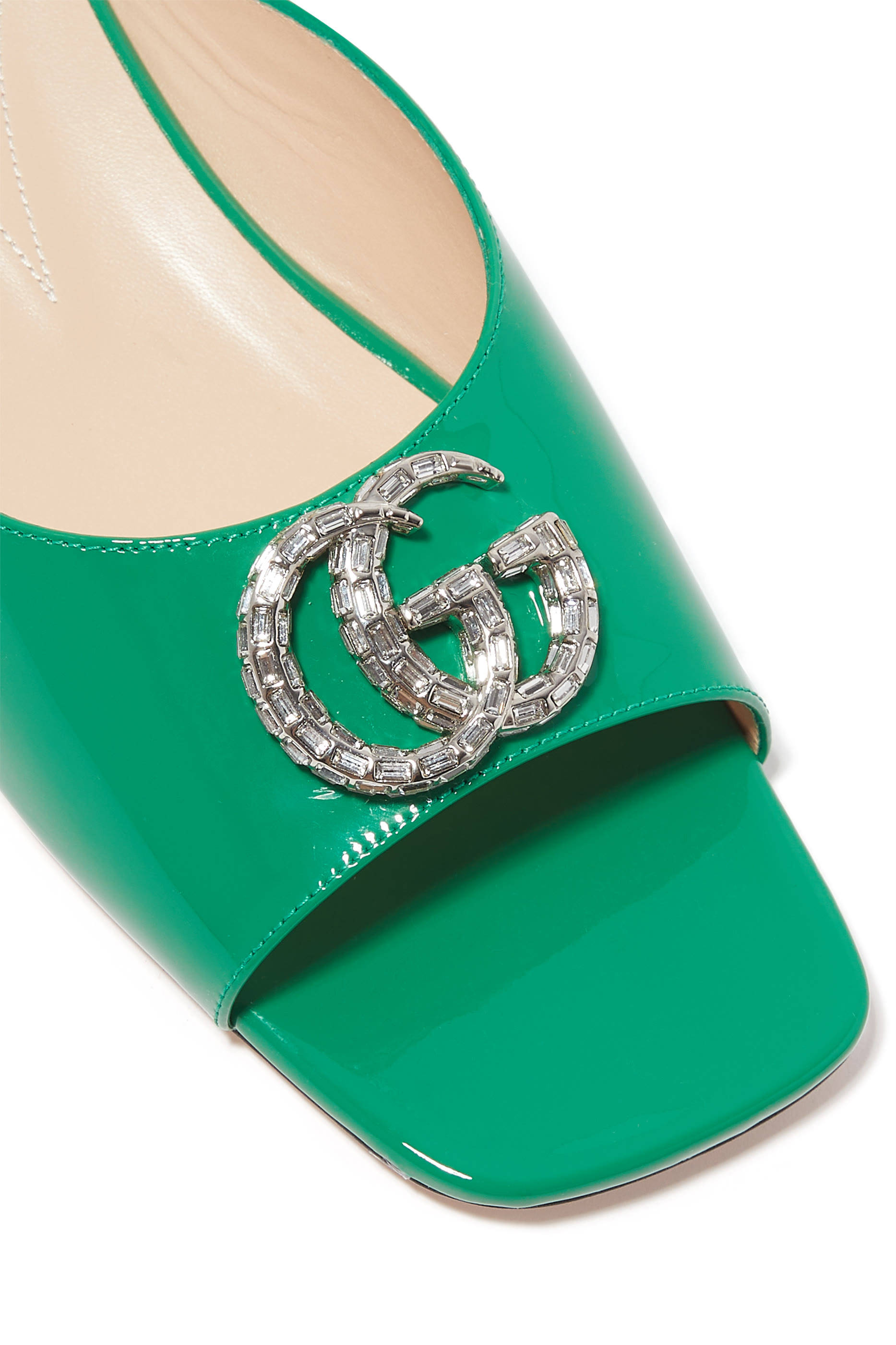 حذاء هارلو خفيف لامع مرصع بالكريستال