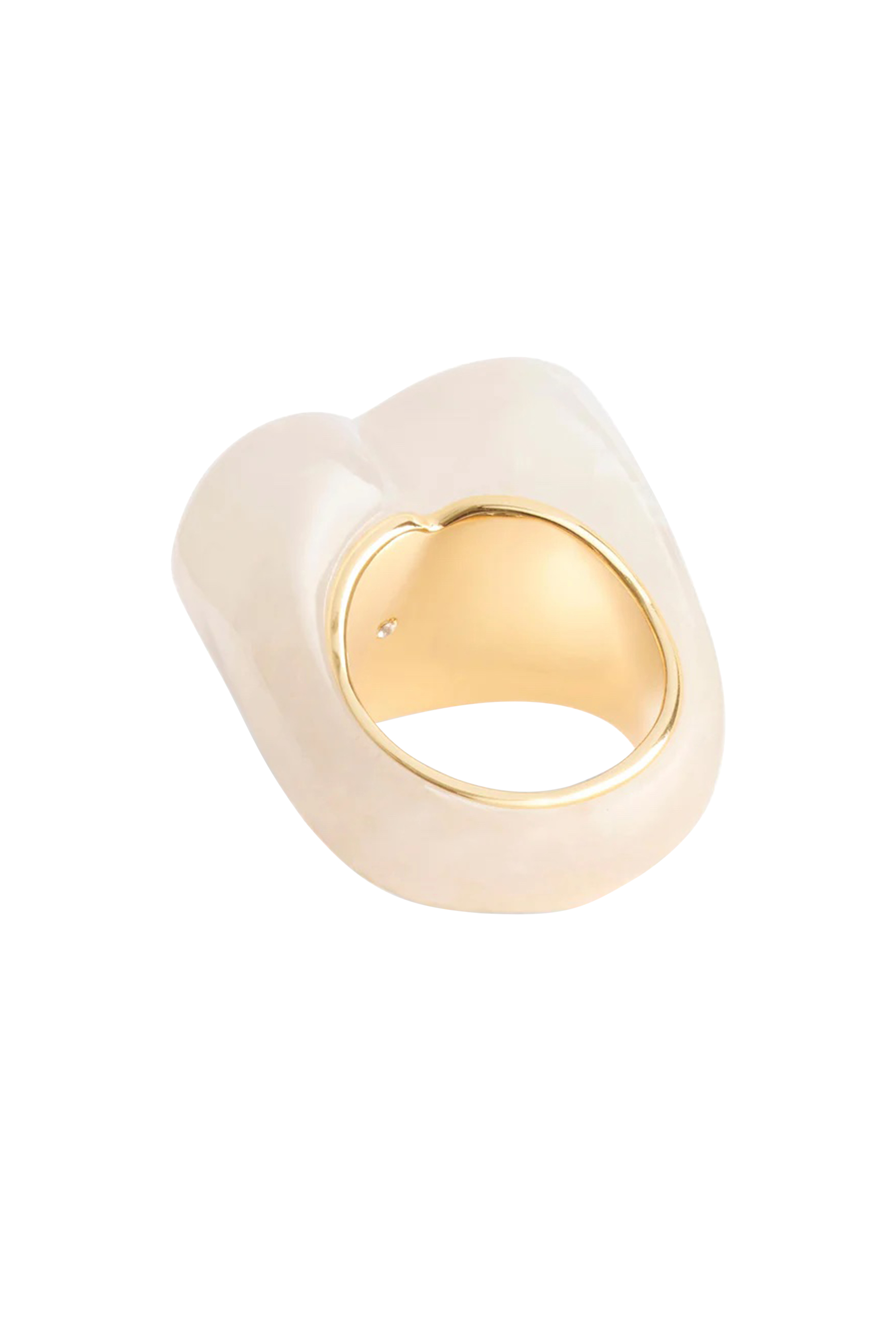 خاتم كوكتيل بتصميم قلب بحلي بشعار الماركة مرصعة بكريستال زجاجي نحاس وراتنج