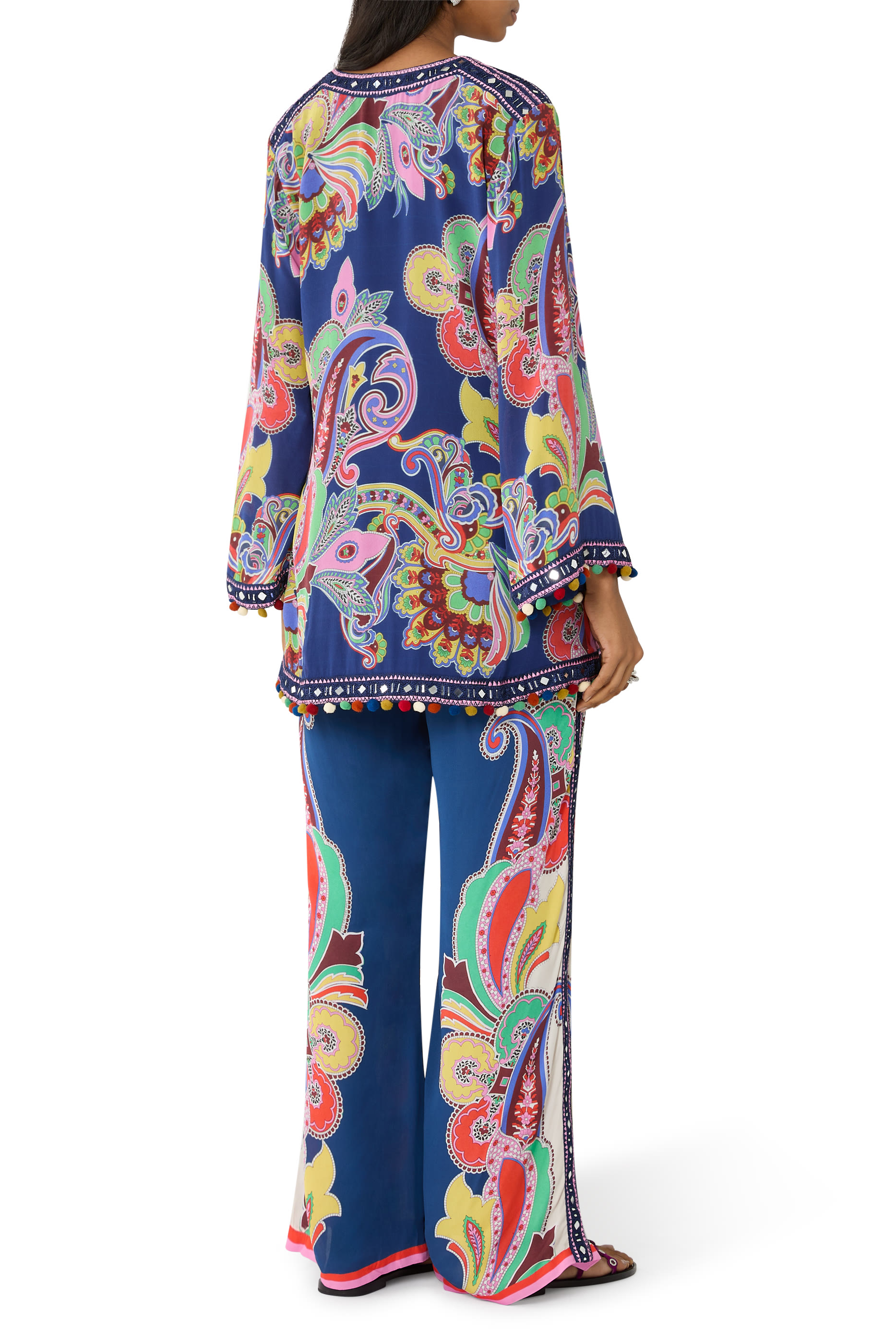 طقم جاميوار بنقشة وتفاصيل بتصميم حبل