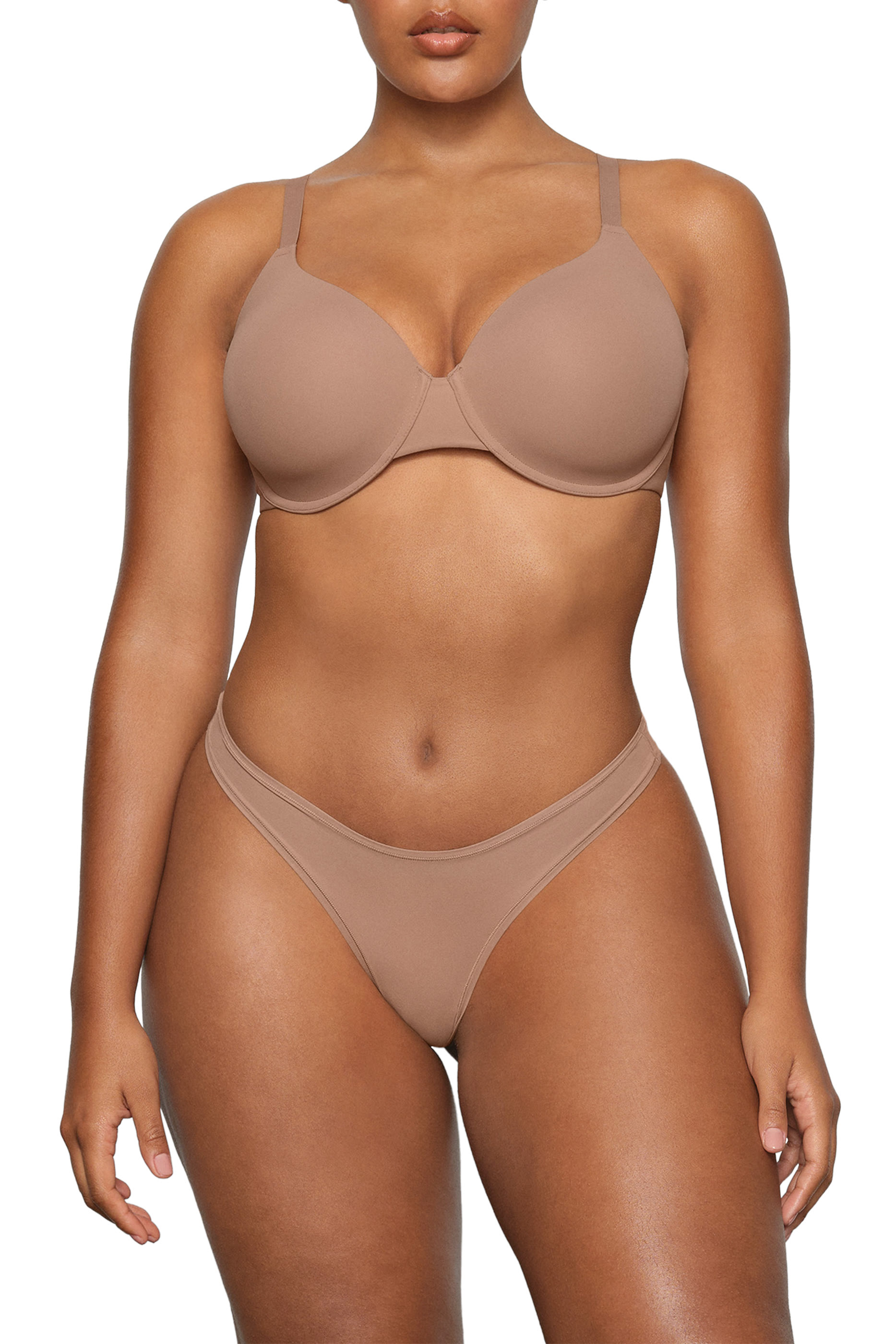 حمالة صدر للتيشيرت فيتس إيفري بودي 