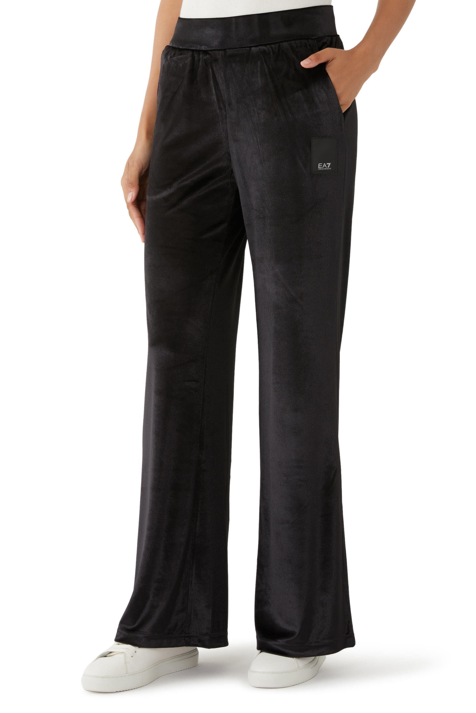 بنطال بلازو بشعار الماركة