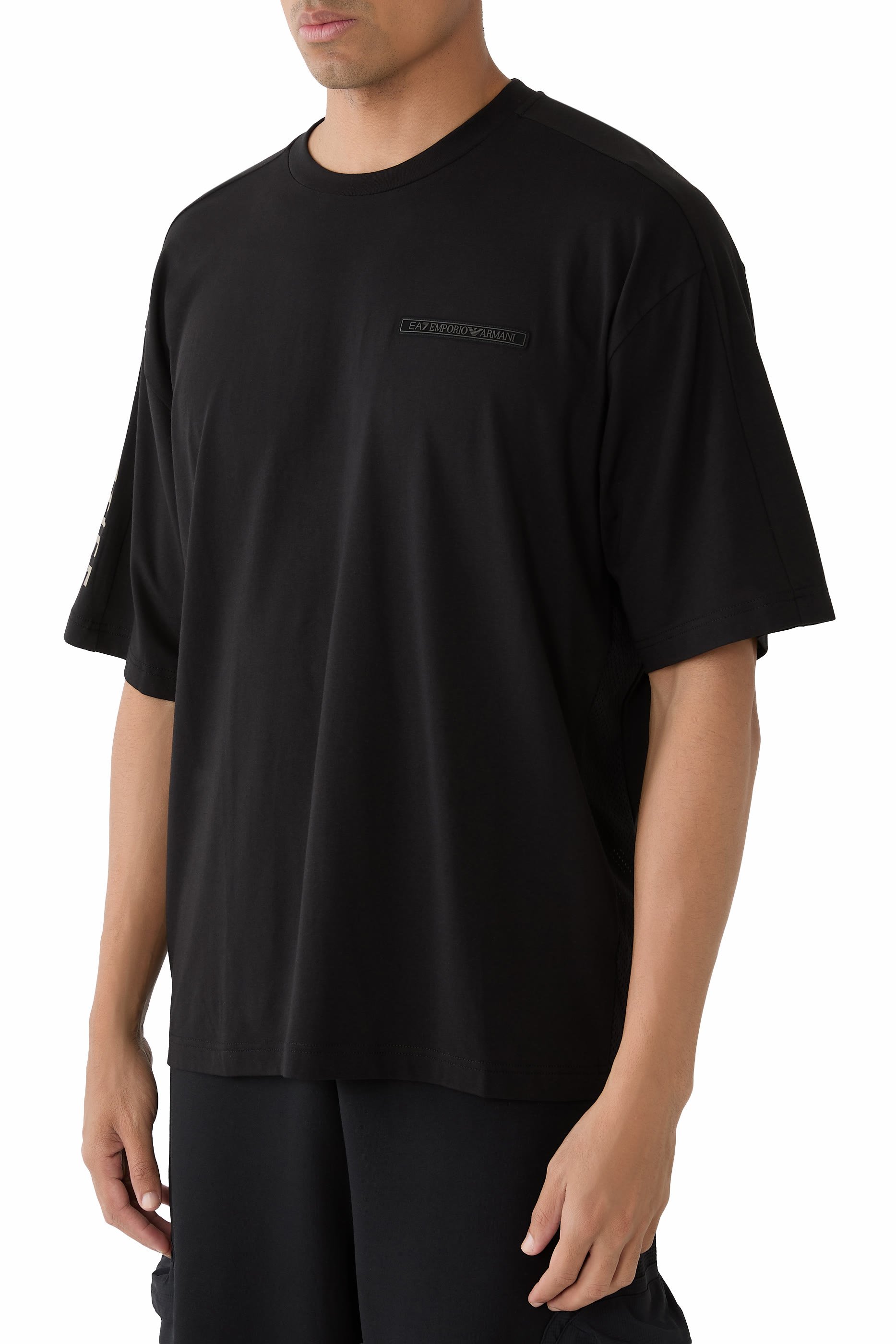  تيشيرت برقعة شعار الماركة