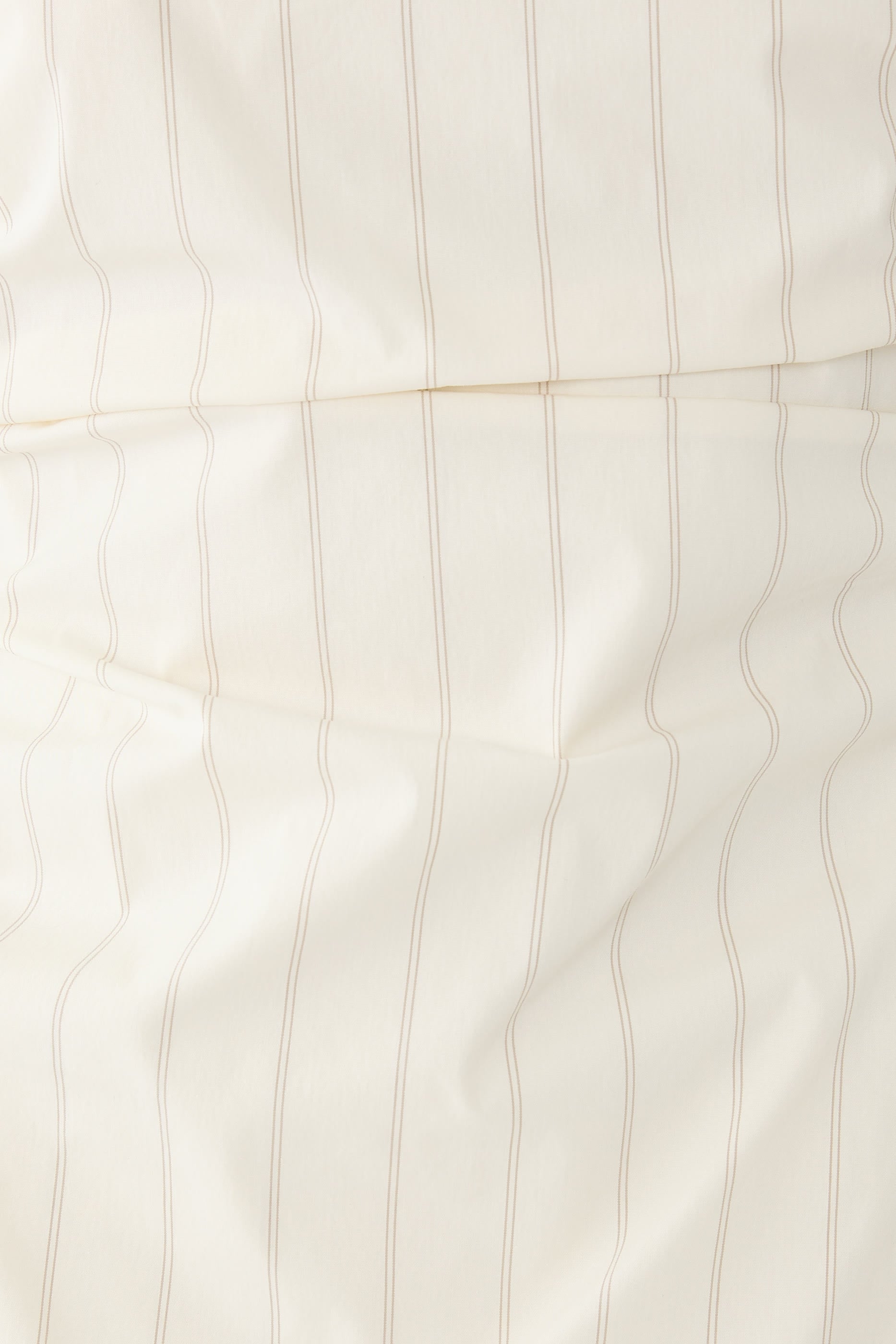 بلوزة بلا حمالات بربط في الخلف