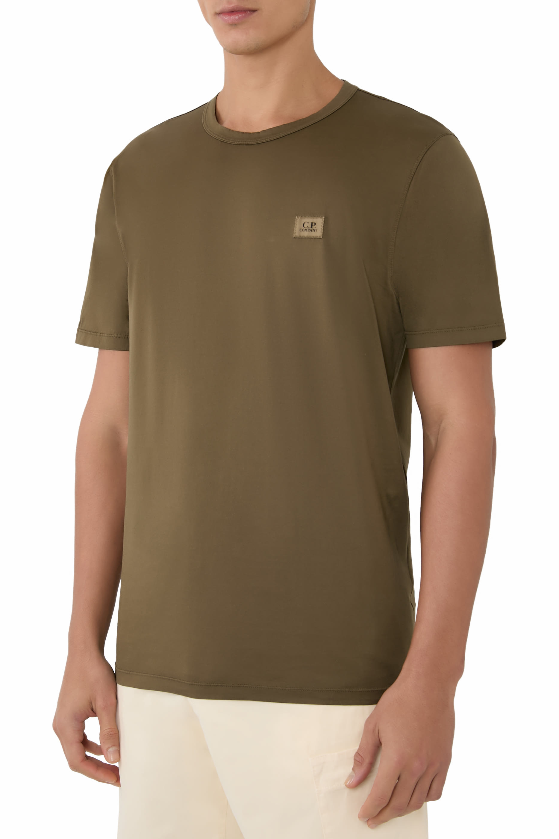 تيشيرت برقعة بشعار الماركة