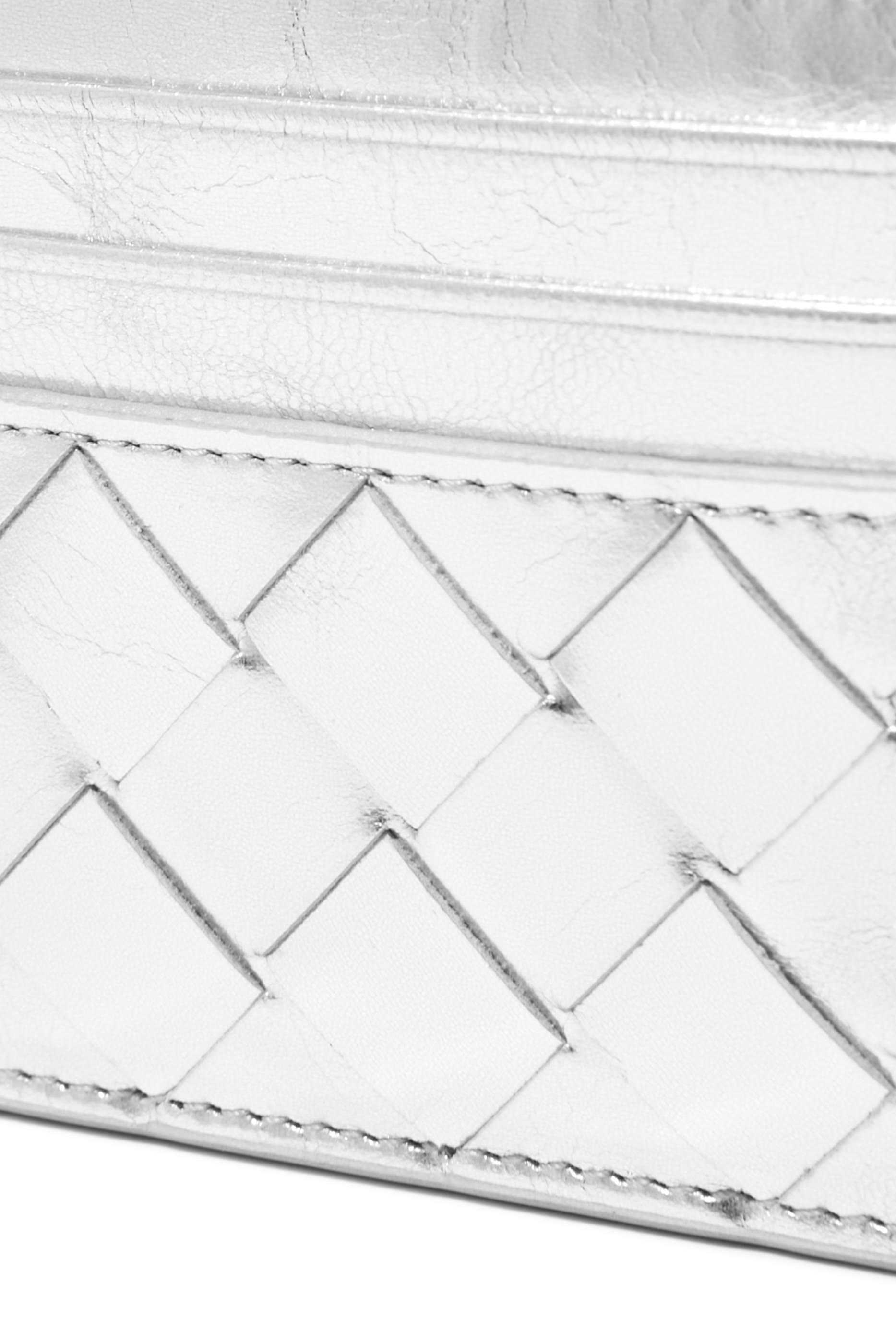 حافظة بطاقات جلد مجدول