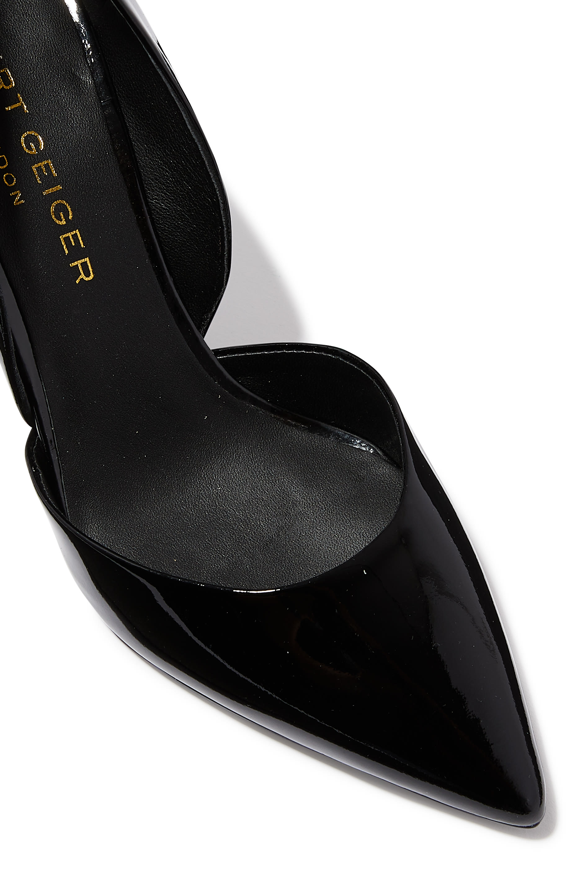 حذاء كلاسيك بوند 90