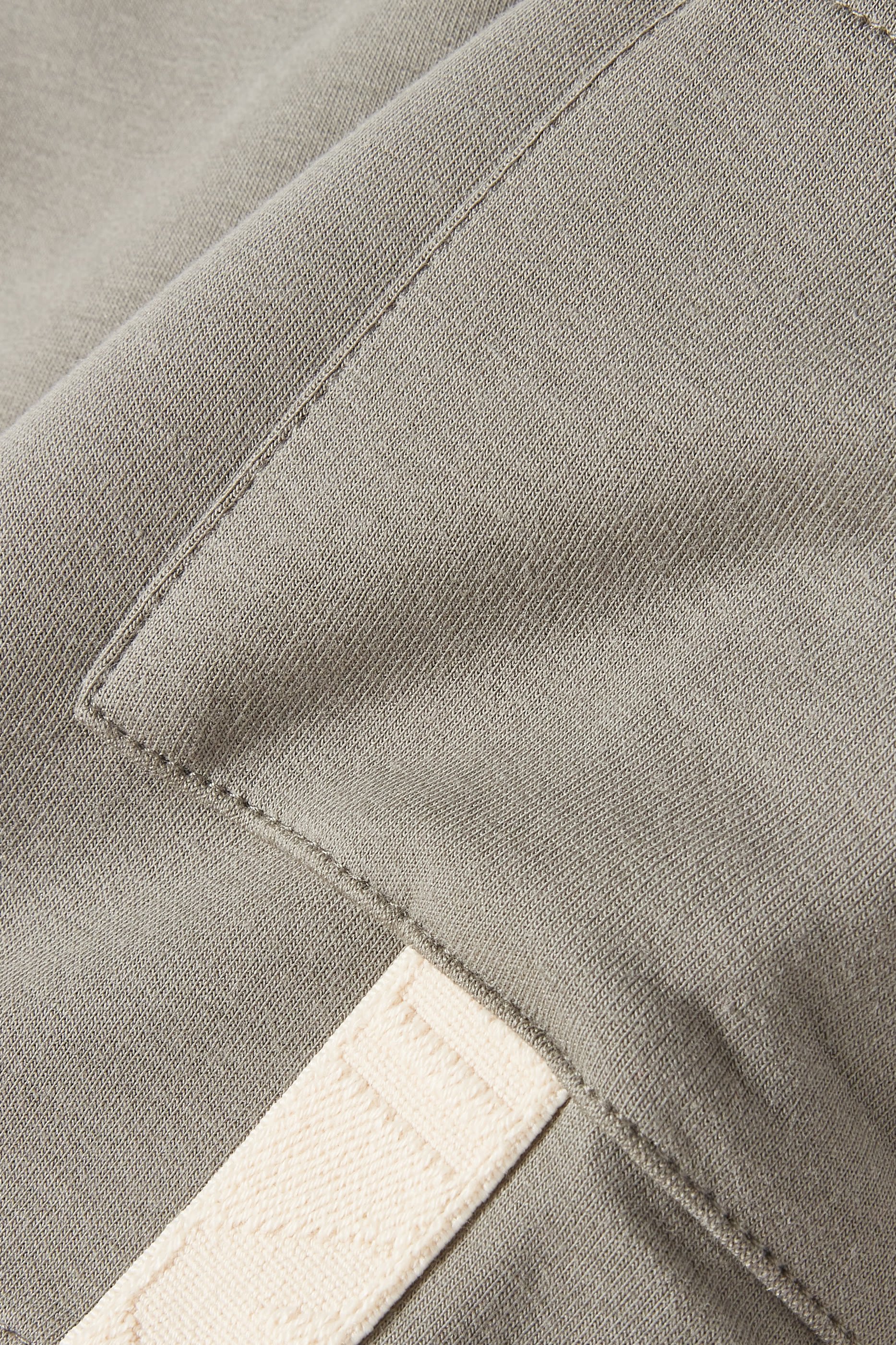 شورت بشريط بشعار الماركة جيرسيه للأطفال