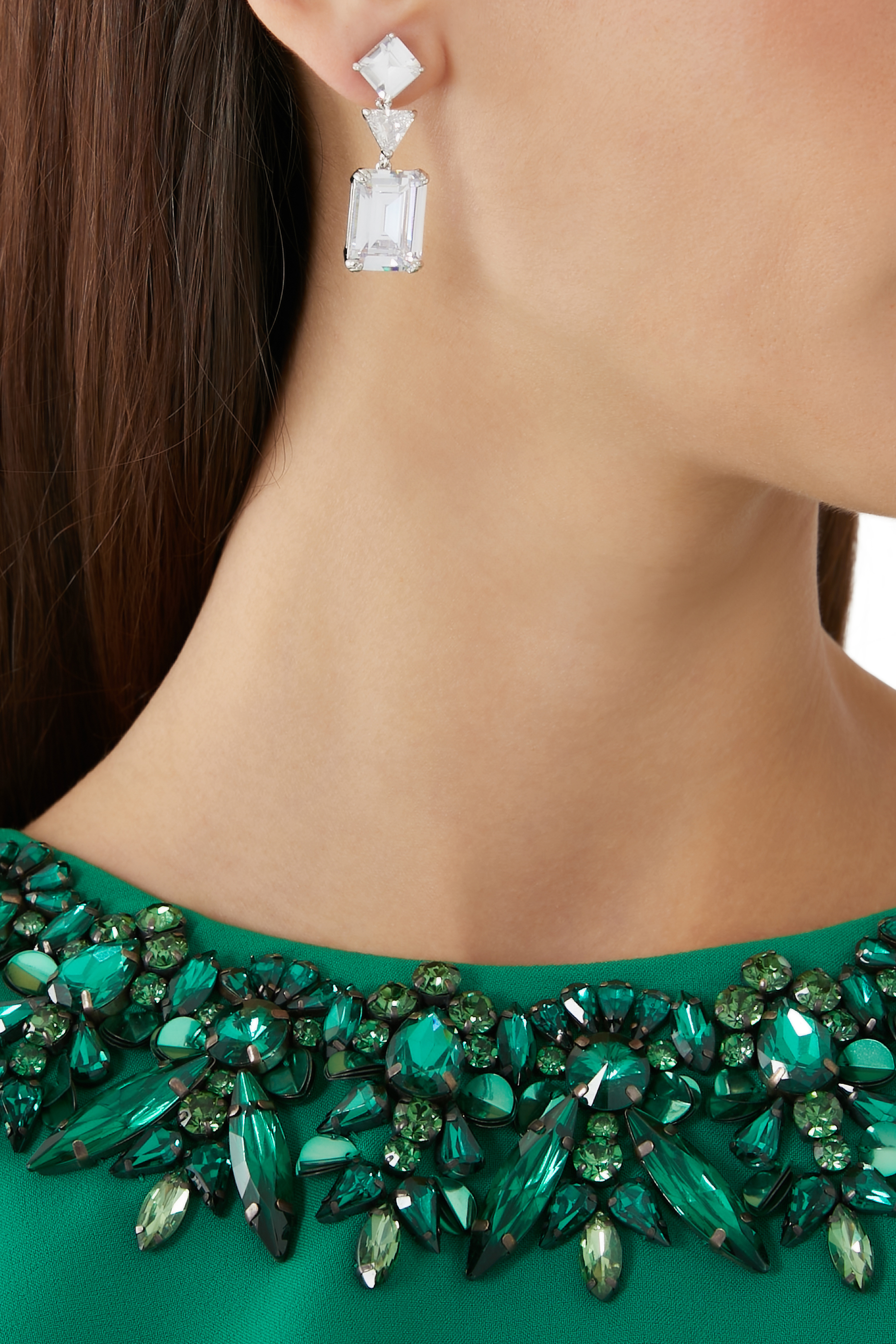 أقراط متدلية متدرجة مرصعة بأحجار زركونيا مكعبة بأشكال مختلفة نحاس مطلي بالروديوم