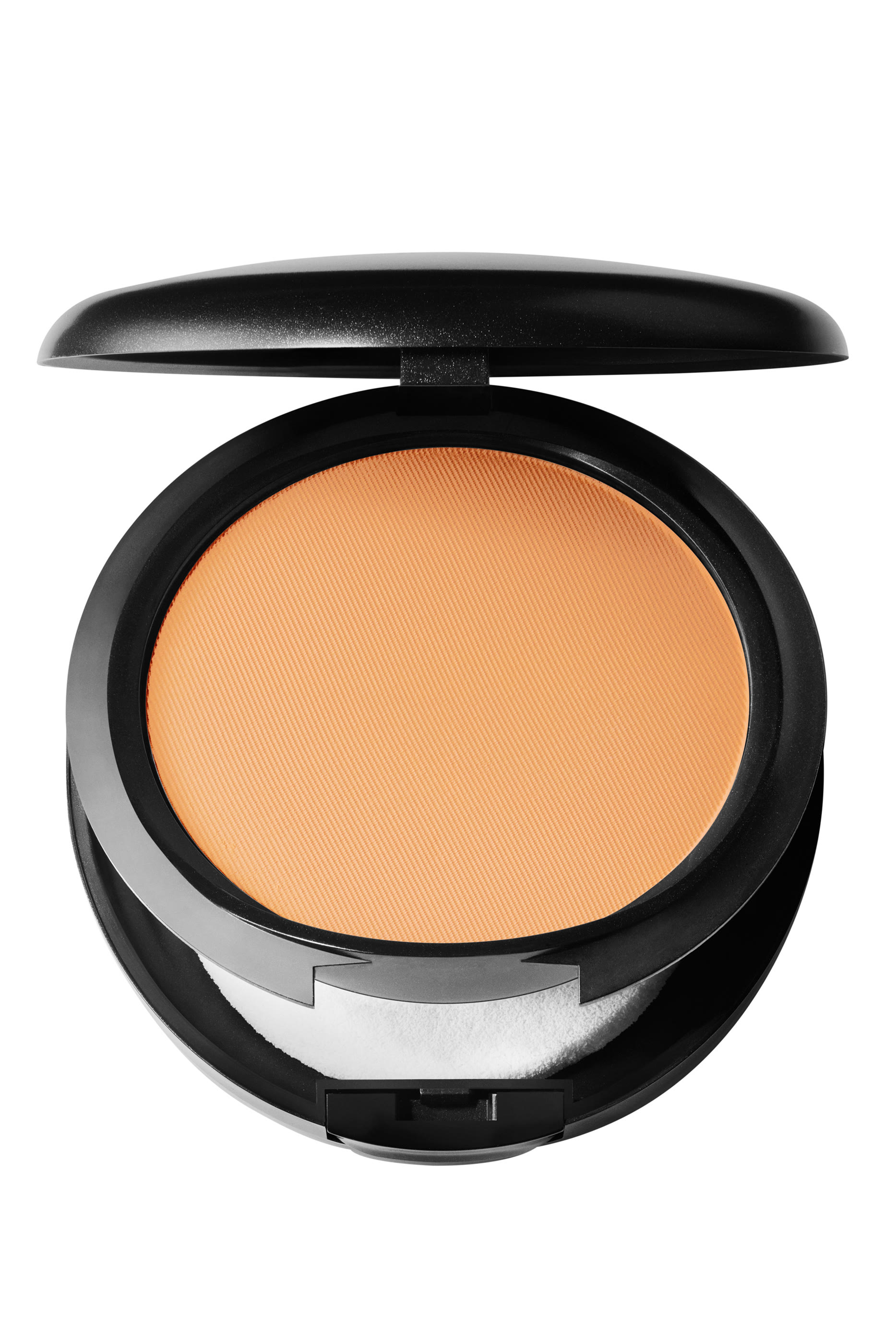 كريم أساس بودرة ستوديو فكس بلاس