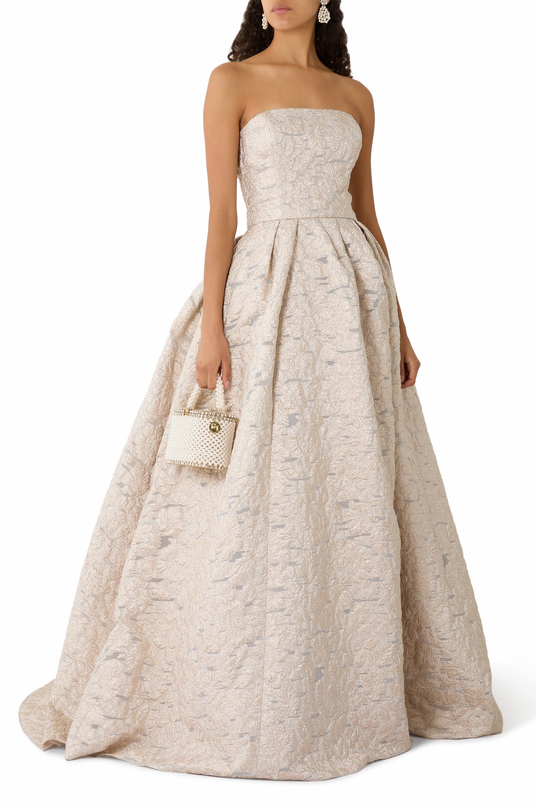 فستان فيل كوبيه بلا حمالات